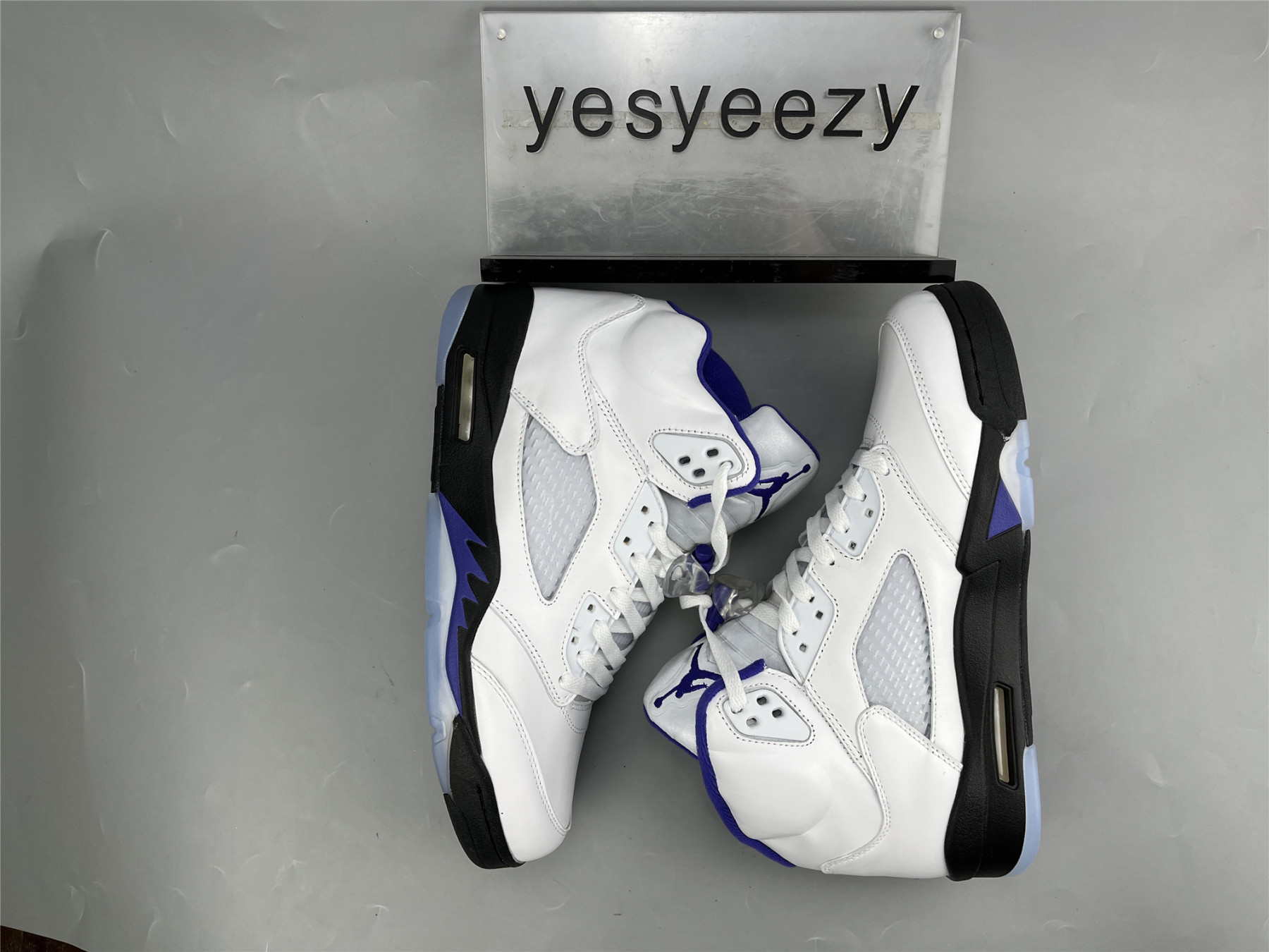 UA AIR JORDAN 5 RETRO â€œCONCORDâ€