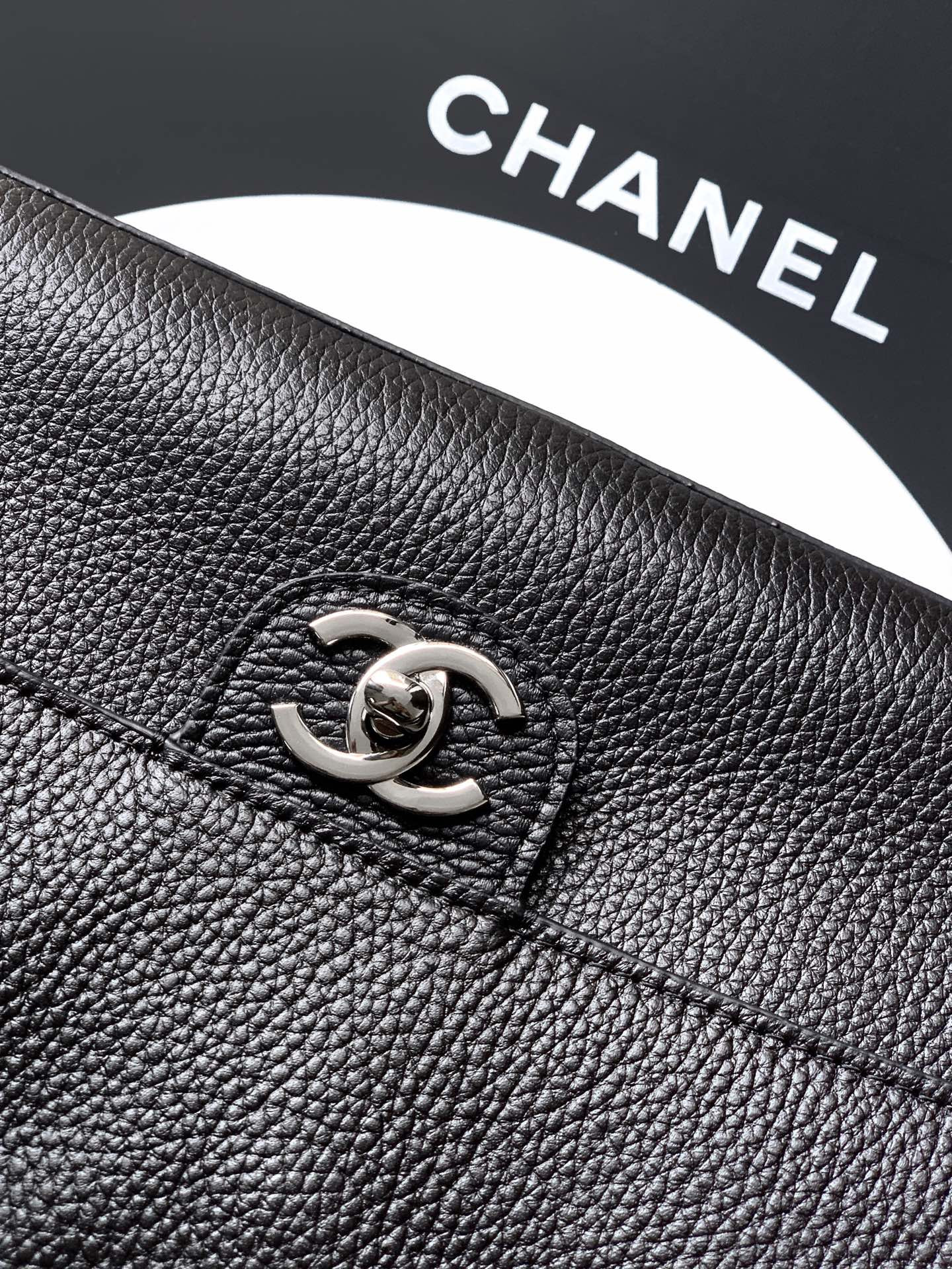 Ch**el maxi flapbag as6231 19.5x32x10cm