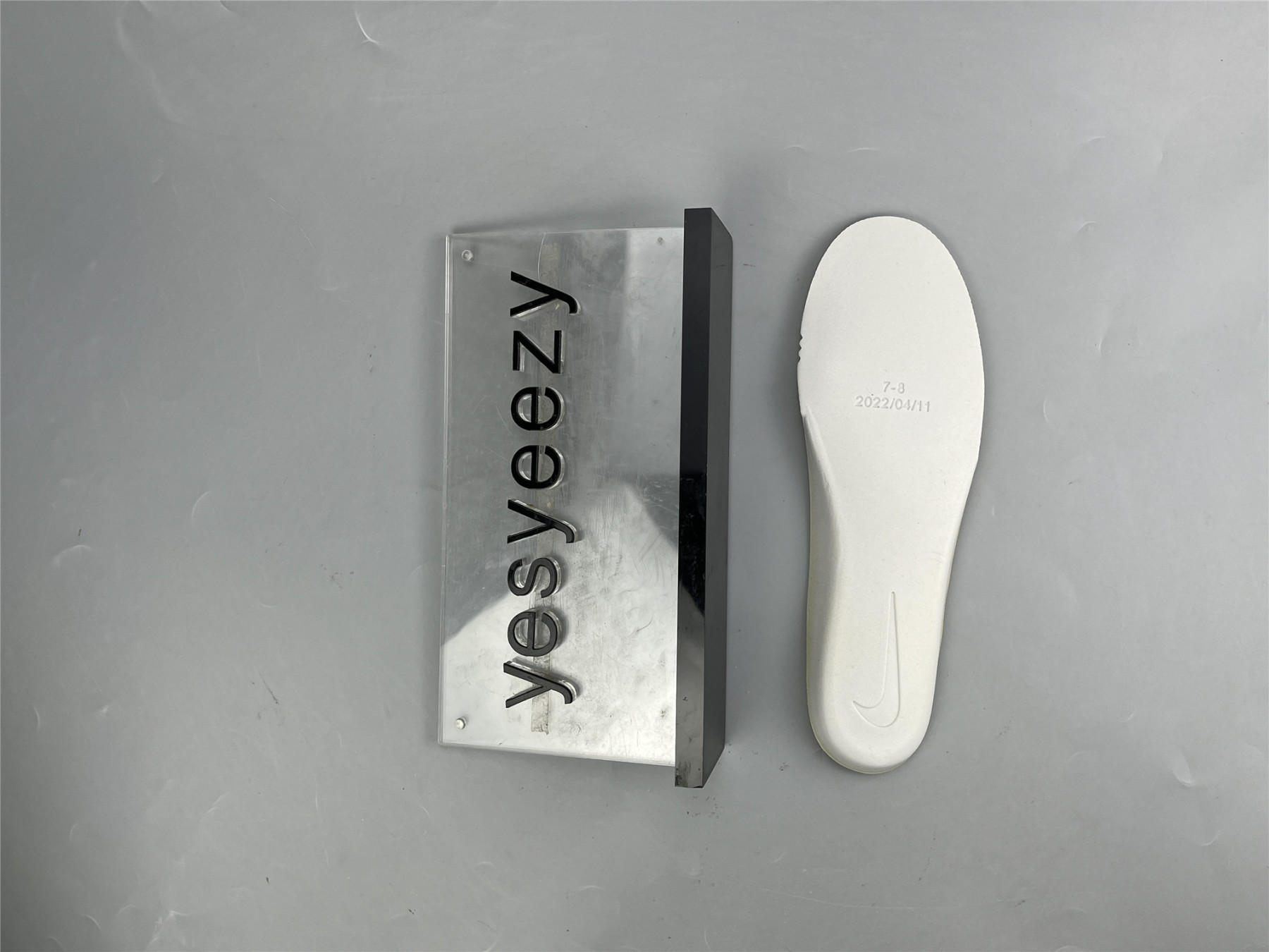 UA NIKE DUNK LOW KOBE WHITE YELLOW GREEN