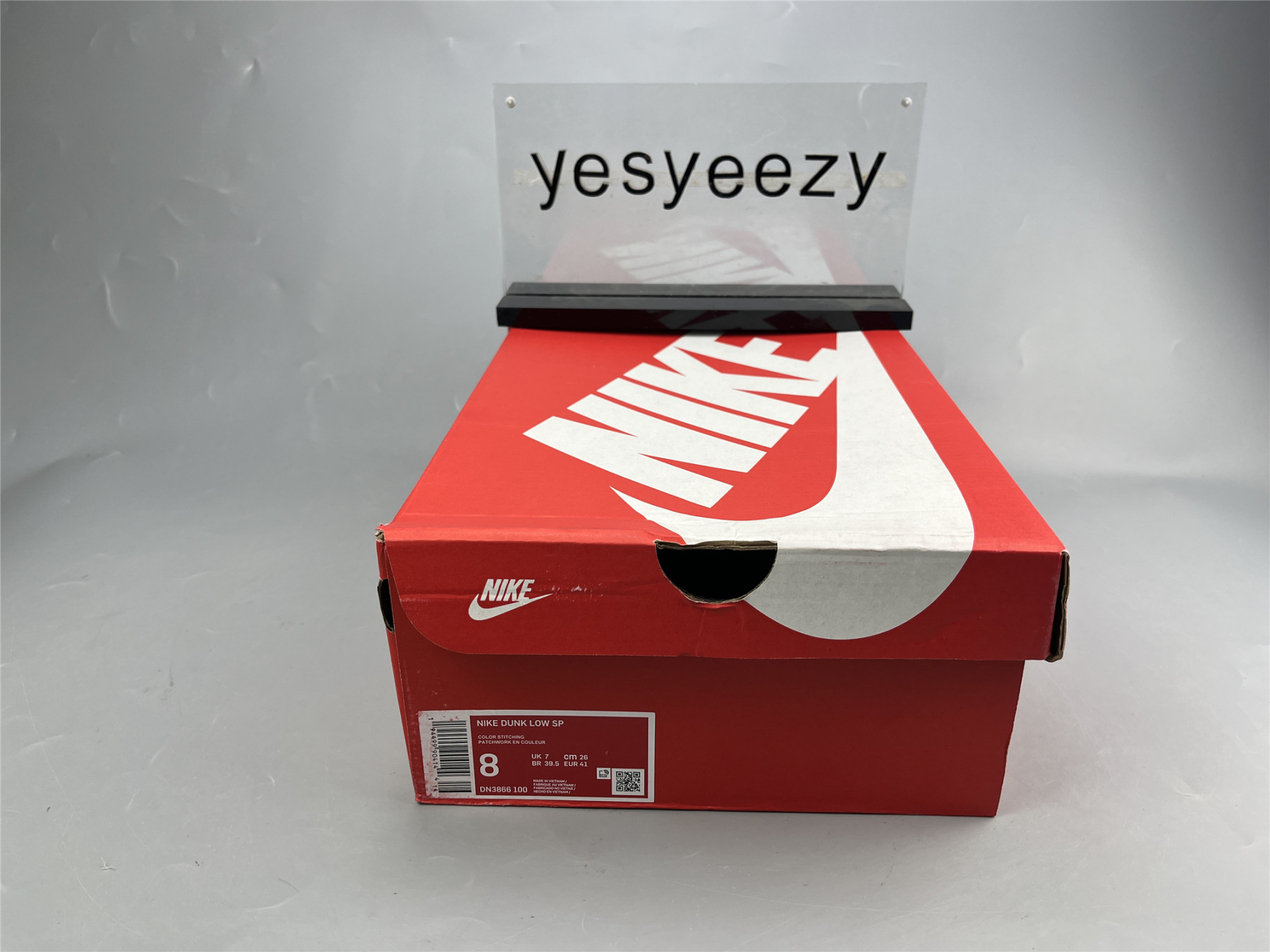 UA NIKE WMNS DUNK LOW SE 