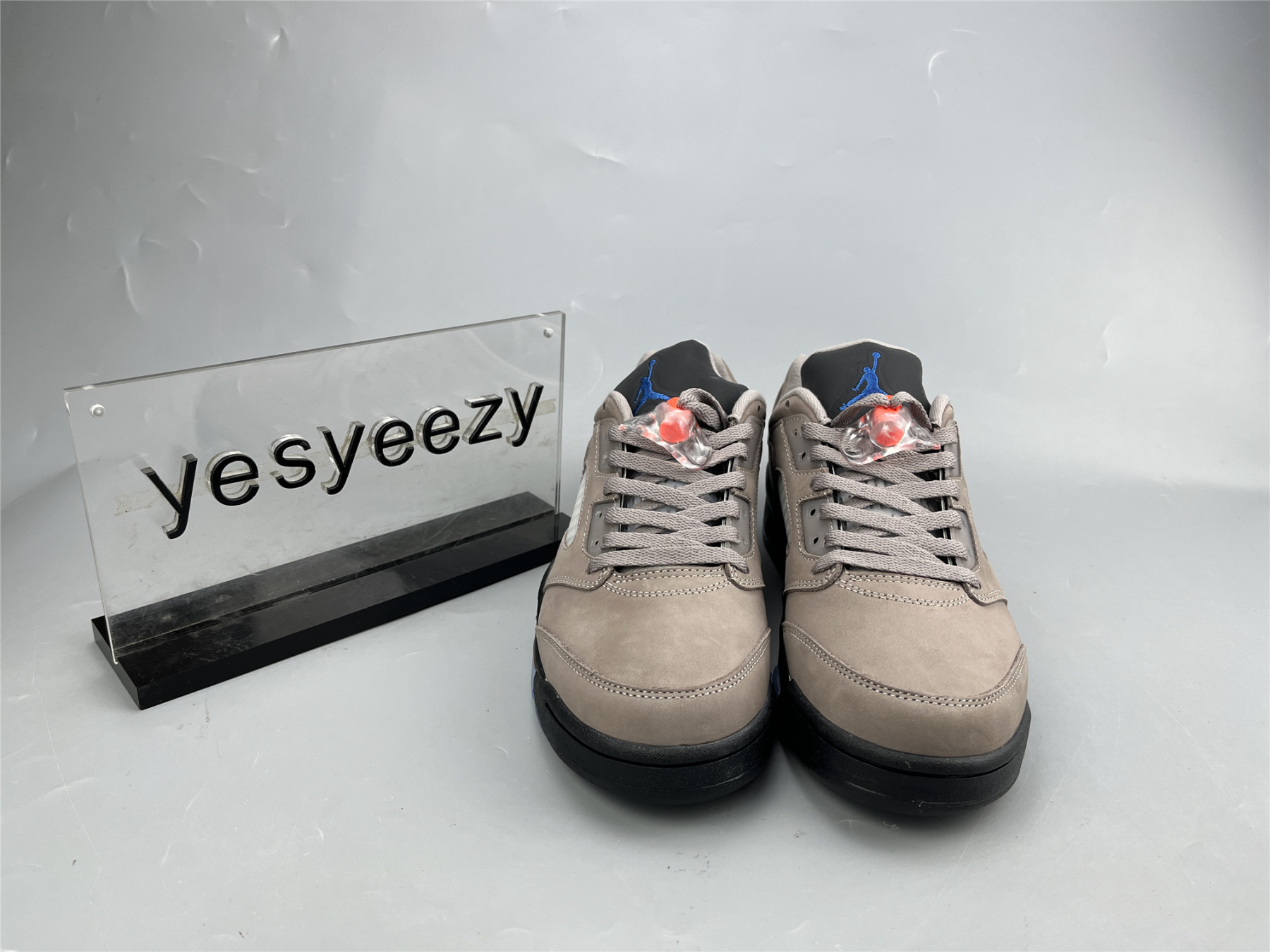 UA PARIS SAINT-GERMAIN X AIR JORDAN 5 RETRO LOW 