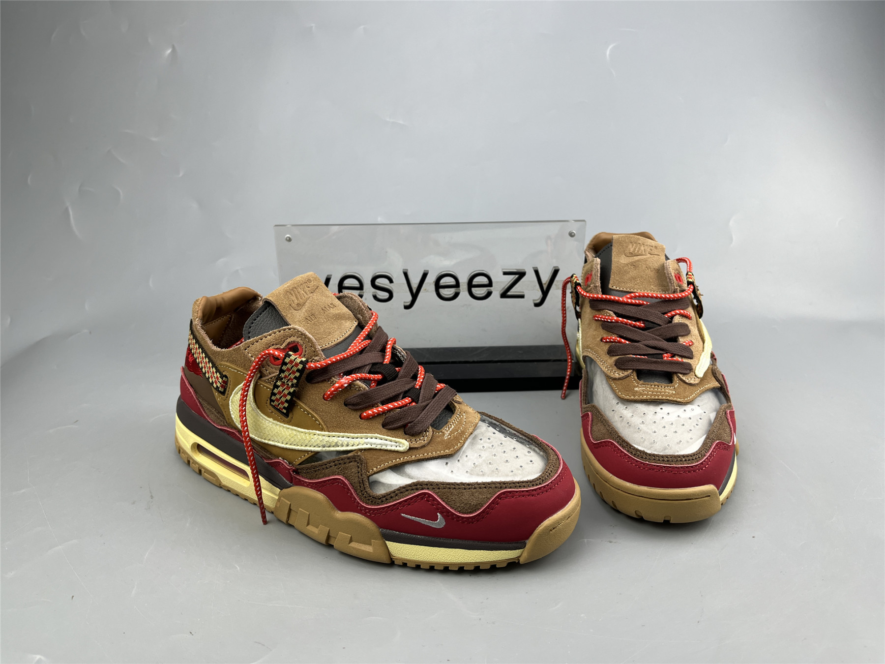 UA NIKE CLOT X AIR MAX 1 