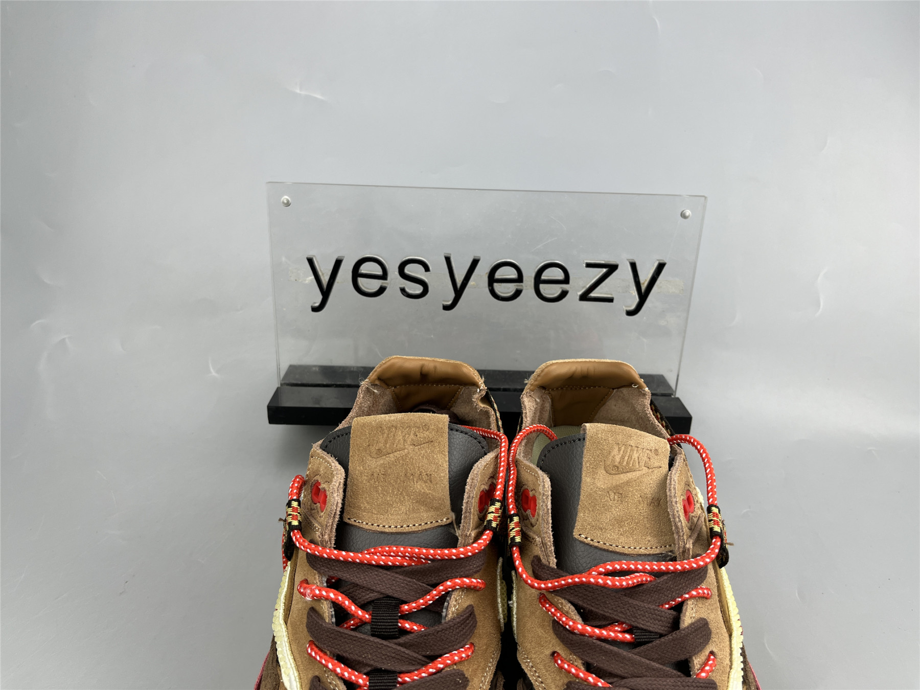 UA NIKE CLOT X AIR MAX 1 