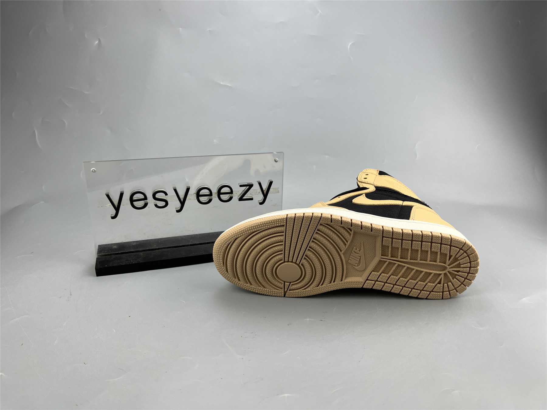 UA AIR JORDAN 1 RETRO HIGH OG 