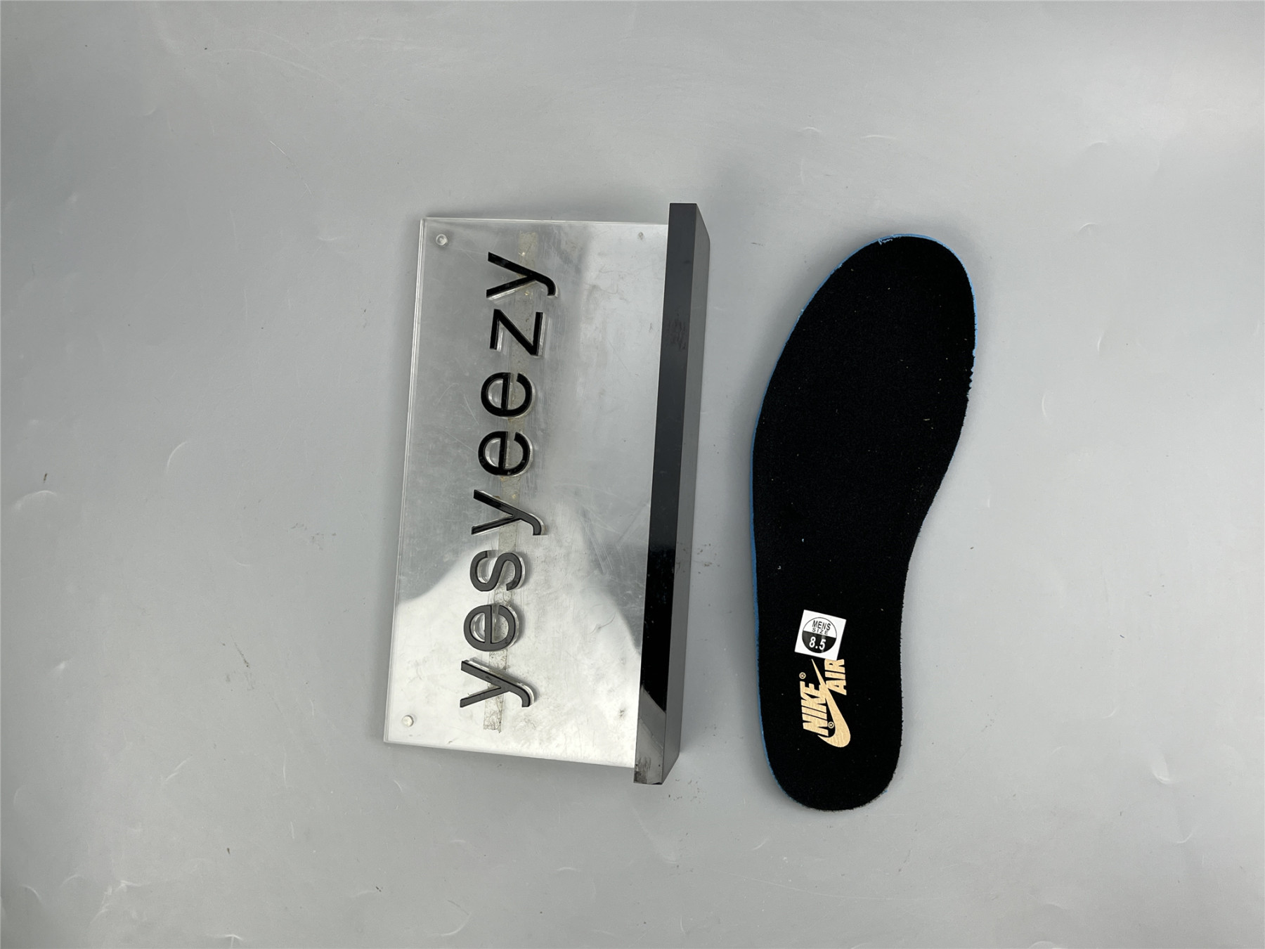 UA AIR JORDAN 1 RETRO HIGH OG 