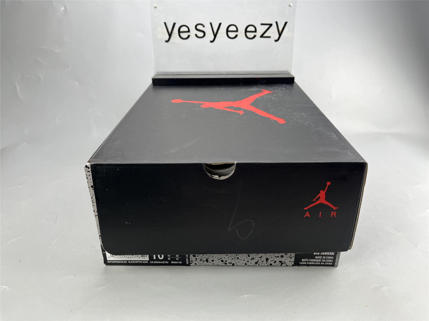 UA  AIR JORDAN 6 RETRO 