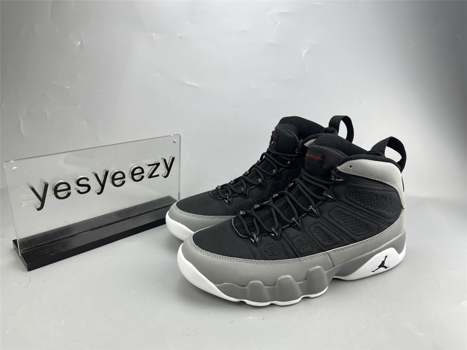 UA AIR JORDAN 9 RETRO 