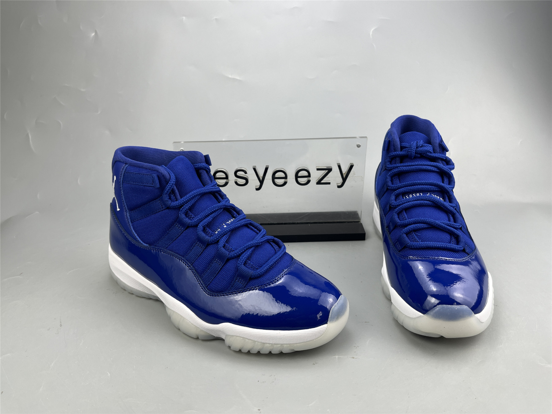 UA AIR JORDAN 11 RETRO LEGEND BLUE