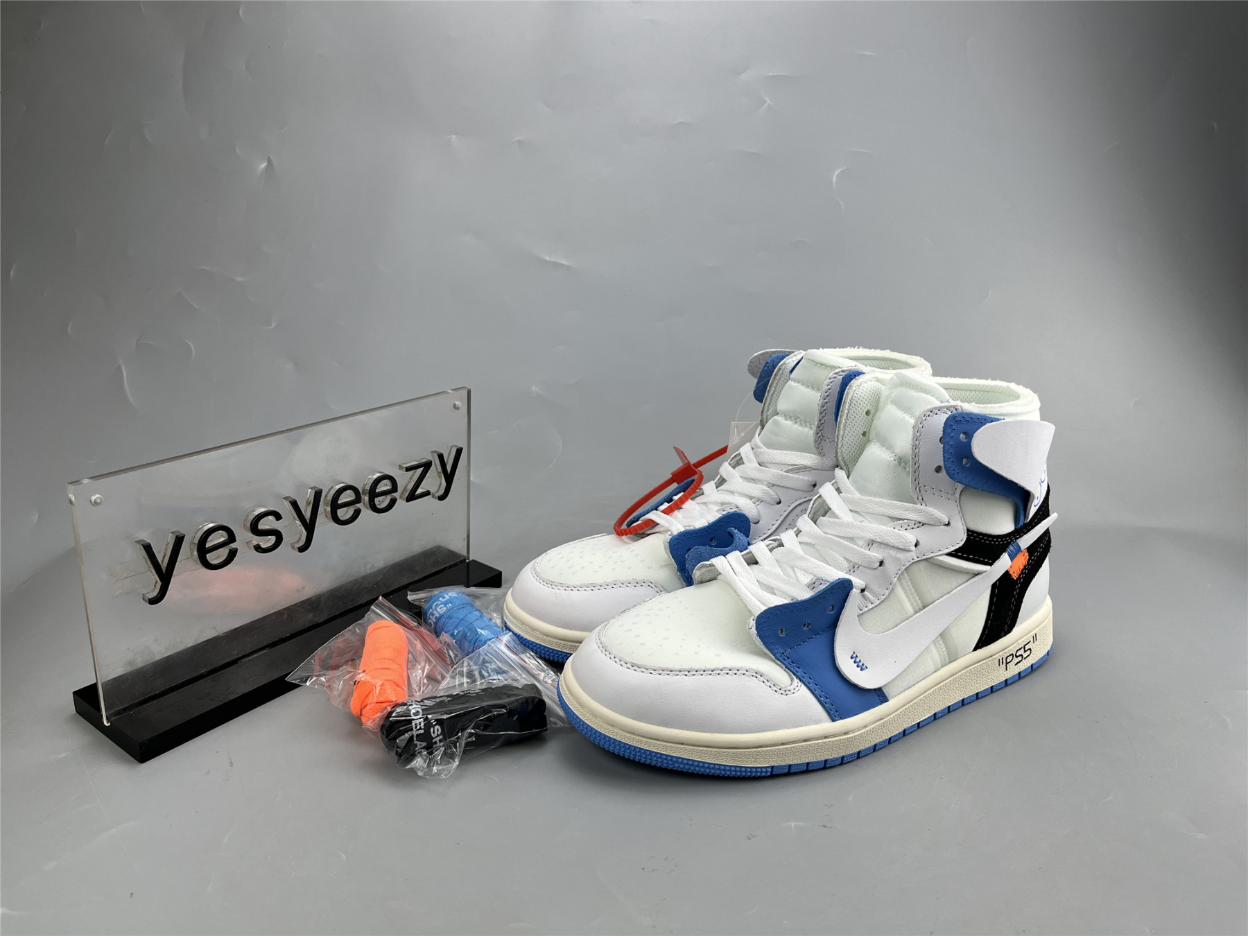 UA AIR JORDAN 1 OFF WHITE NRG