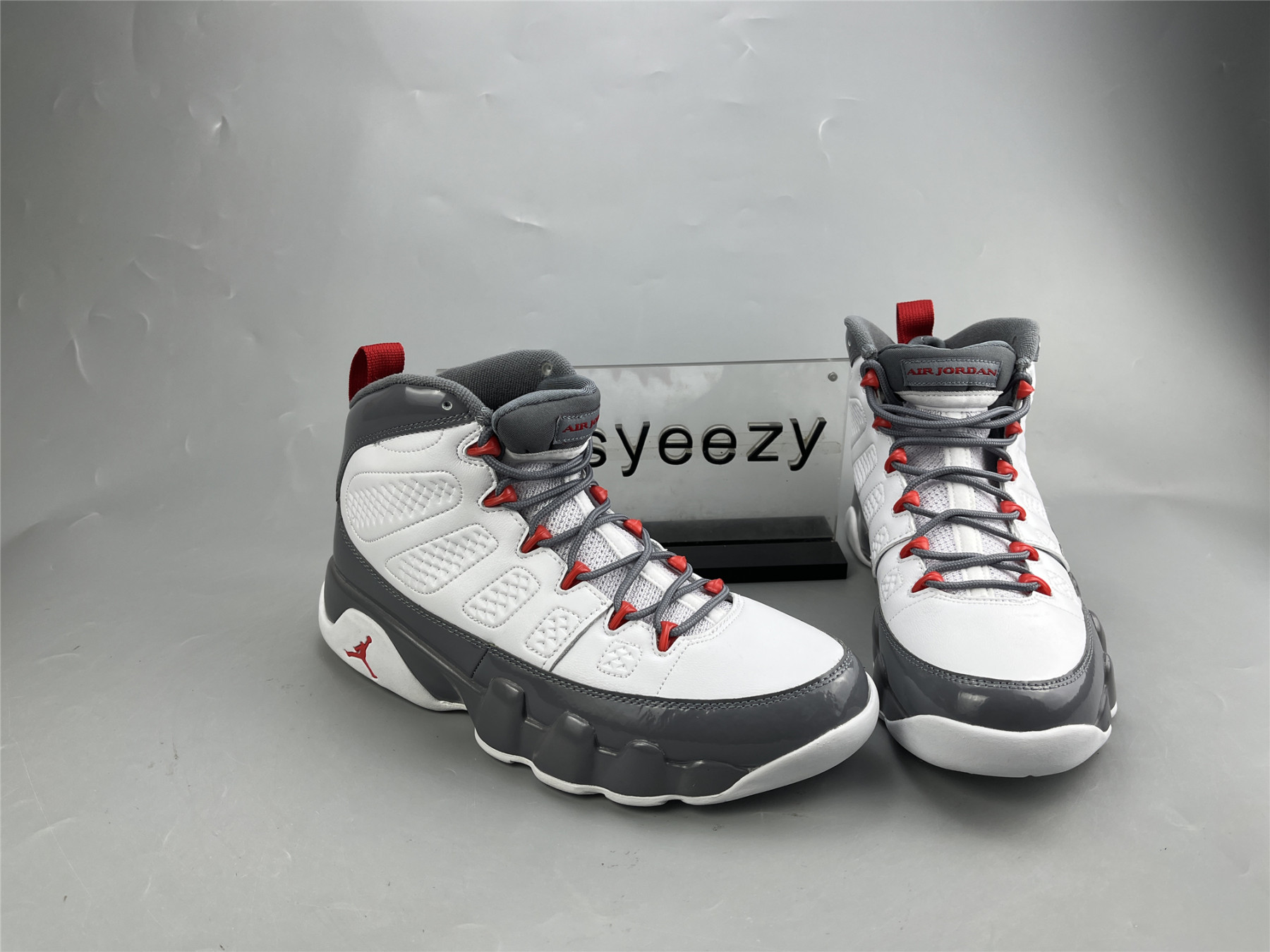 UA AIR JORDAN 9 RETRO 
