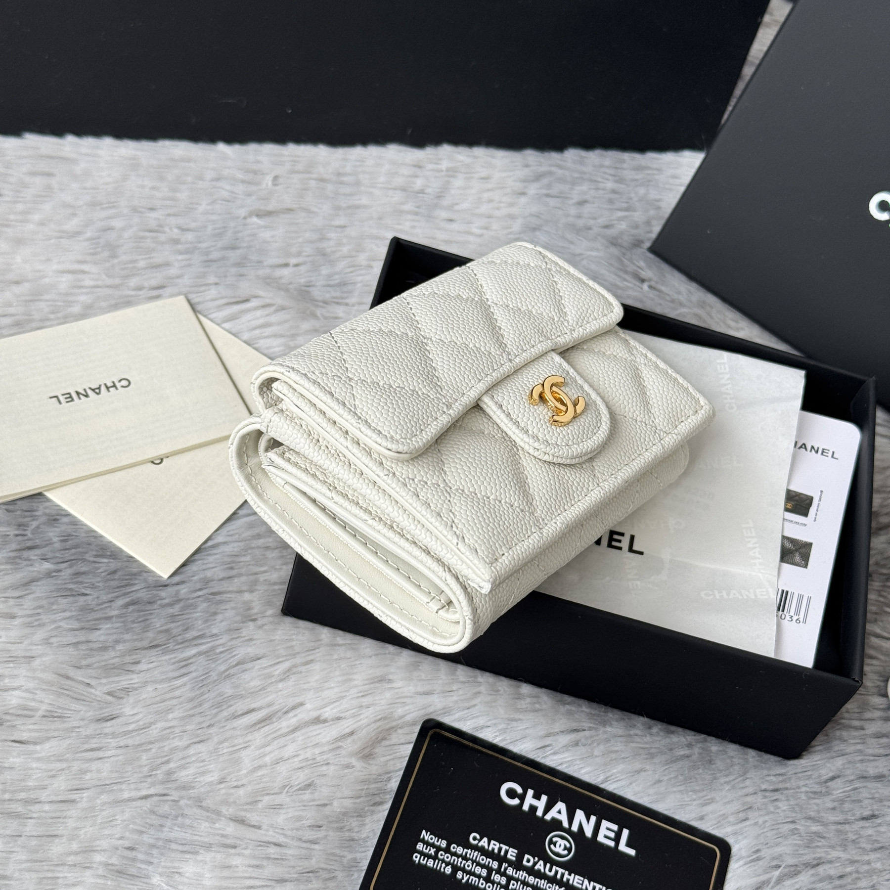 Ch**el card holder 10.5x7.5x3cm