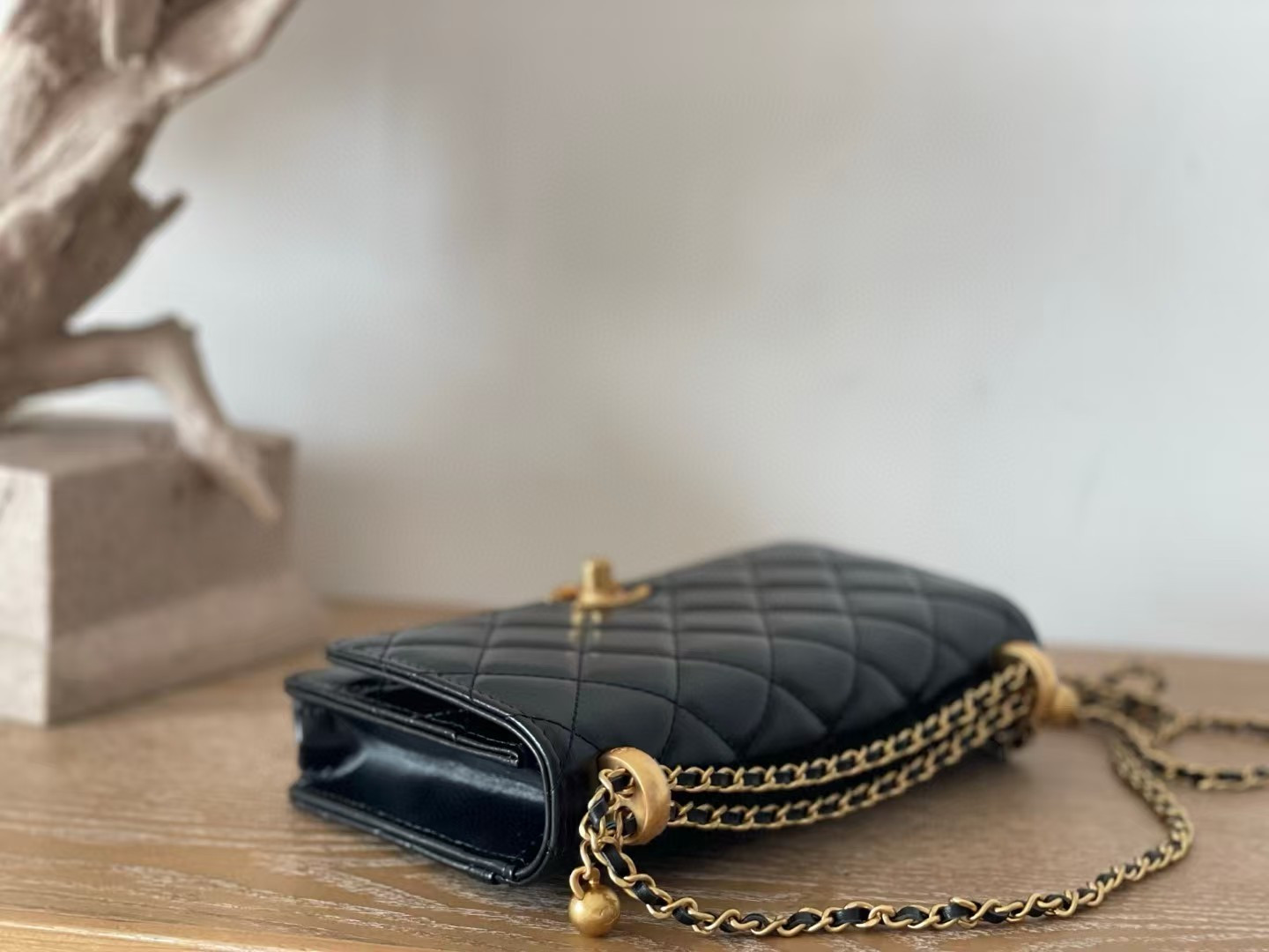 Ch**el Wallet on Chain AP2289 12x19x3.5cm