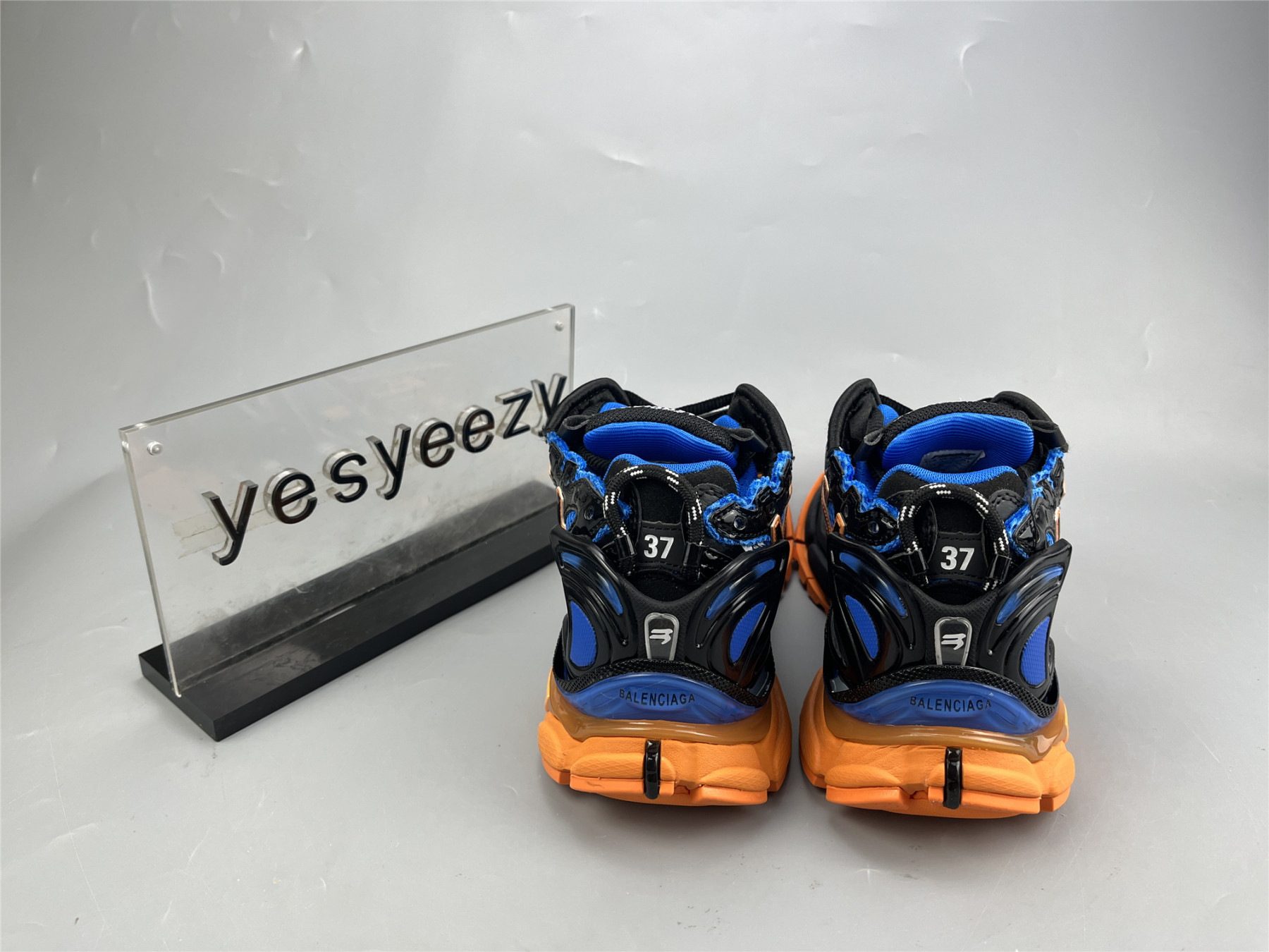 UA RUNNER ROYAL ORANGE