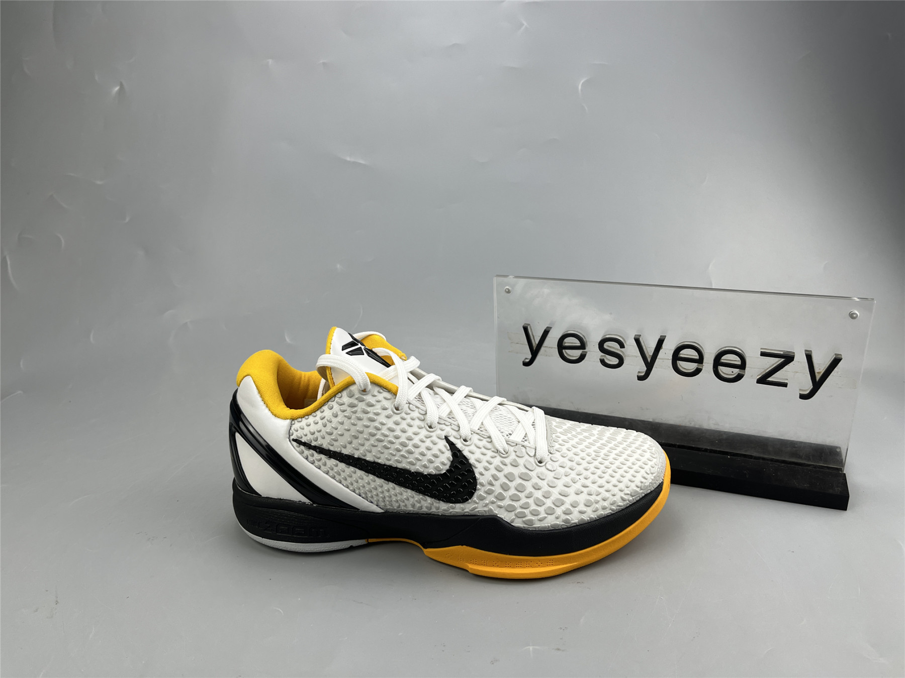 UA NIKE ZOOM KOBE 6 PROTRO 