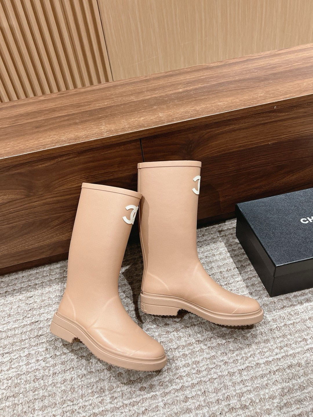 ua Ch**el boots (7-10 days production time)