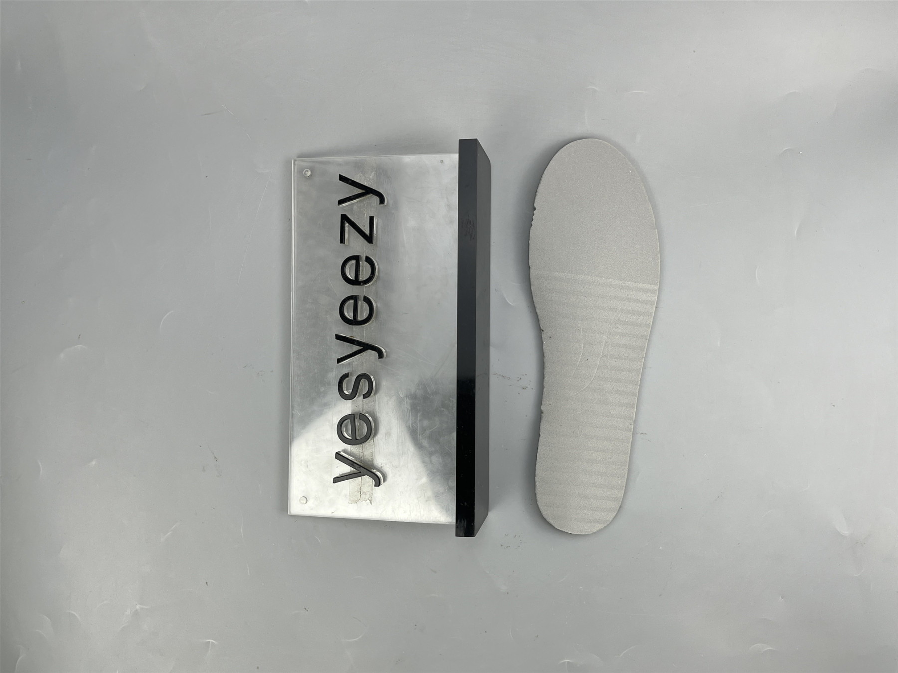 UA NIKE WMNS DUNK LOW 