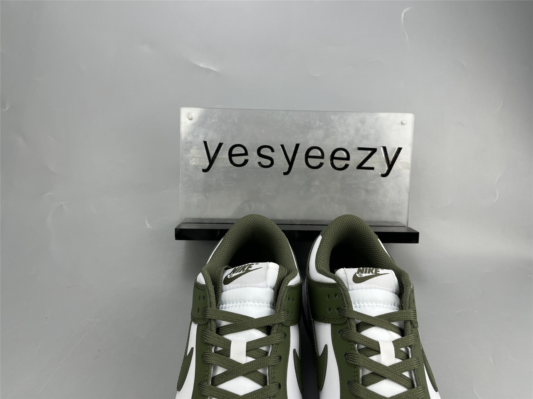 UA NIKE WMNS DUNK LOW 