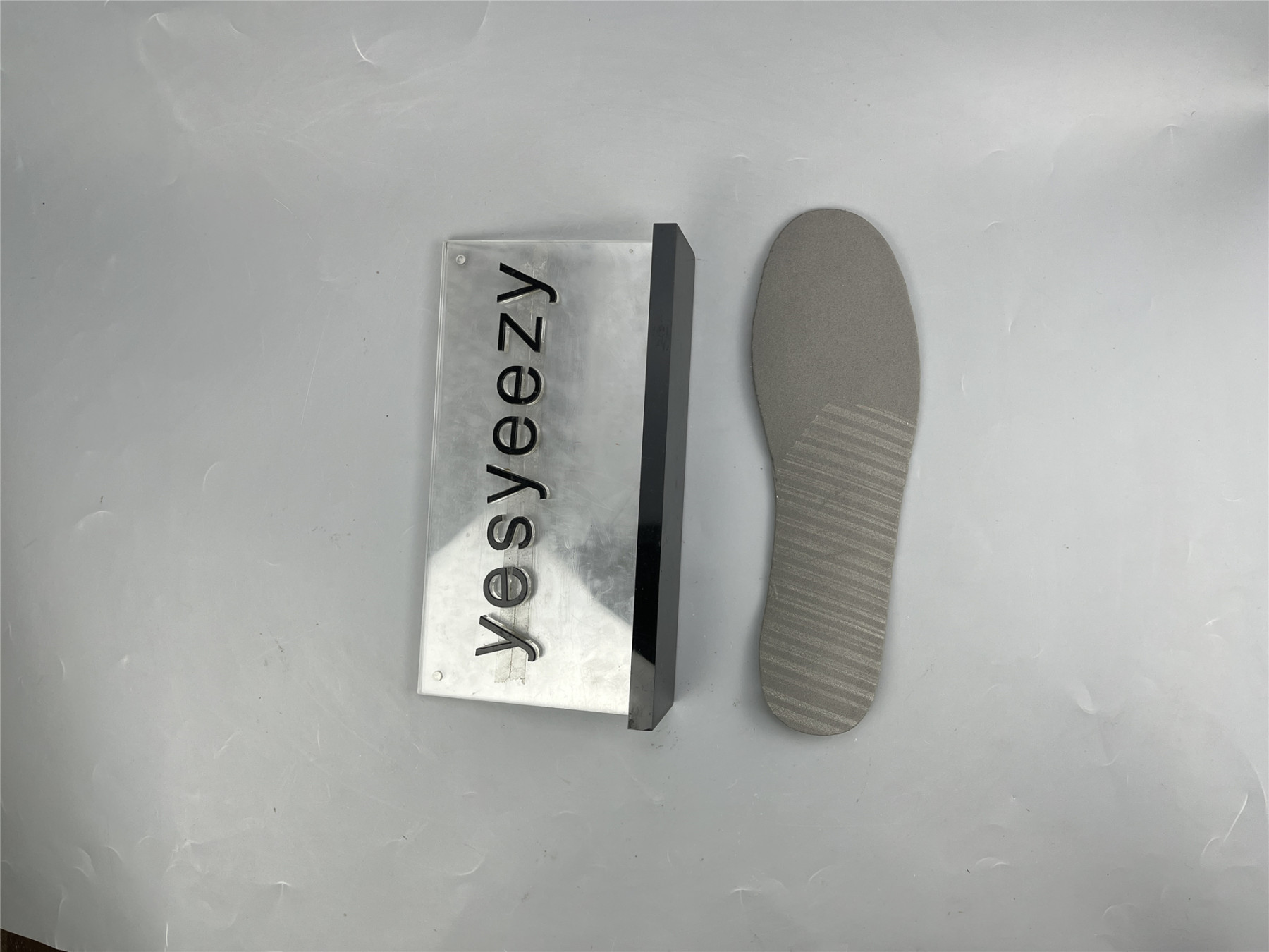 UA NIKE WMNS DUNK LOW 