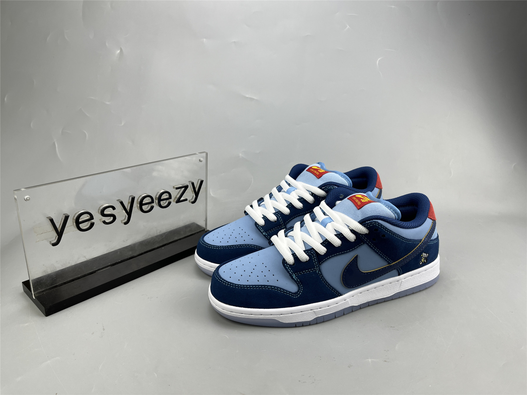 UA WHY SO SAD? X DUNK LOW SB 