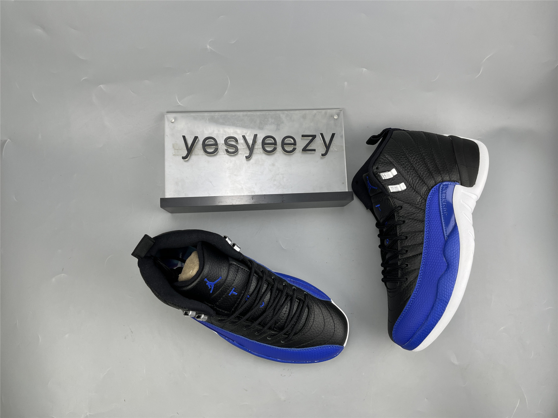 UA WMNS AIR JORDAN 12 RETRO 