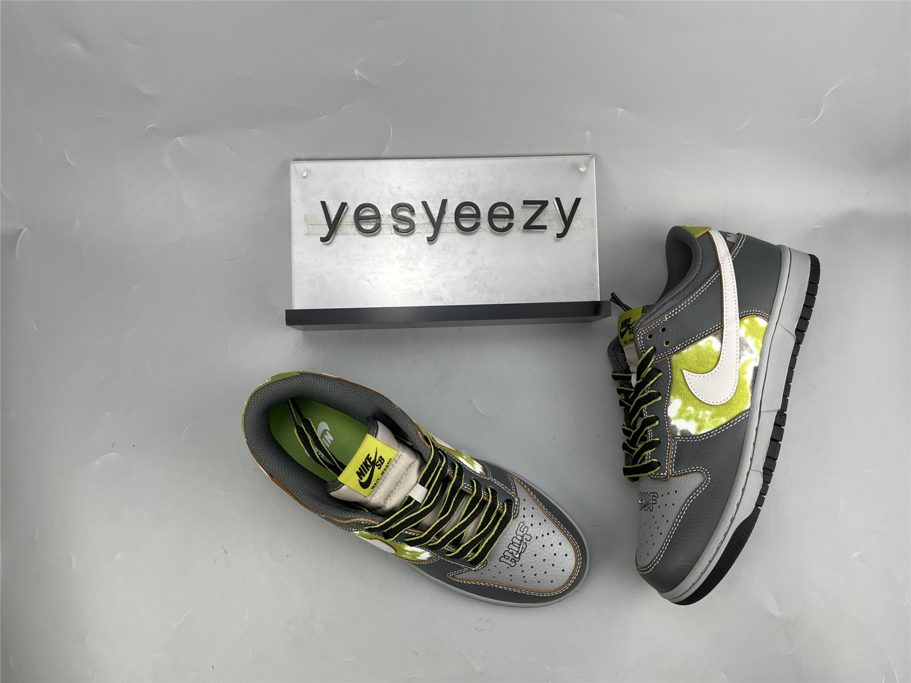 UA HUF X NIKE SB DUNK LOW "SAN FRANCISCO"