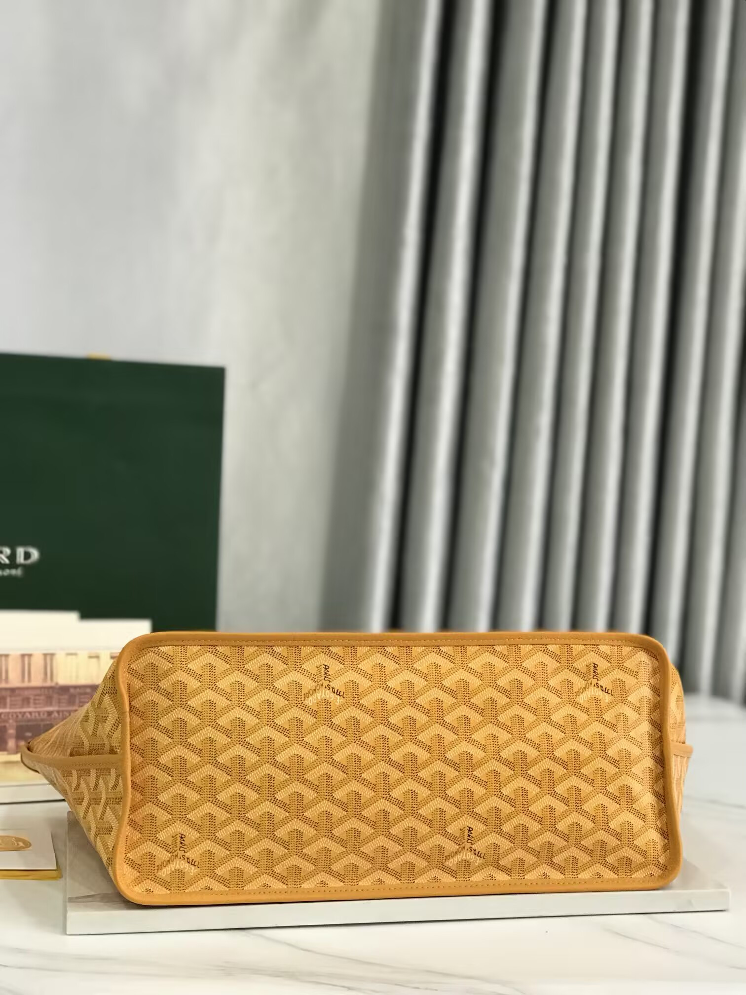 Goyard Anjou GM Bag 39x32x19cm
