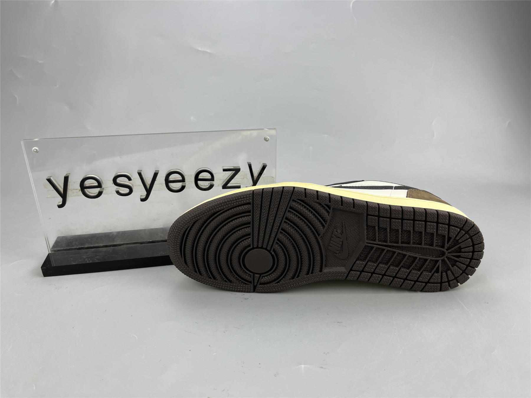 UA AIR JORDAN 1 LOW OG SP