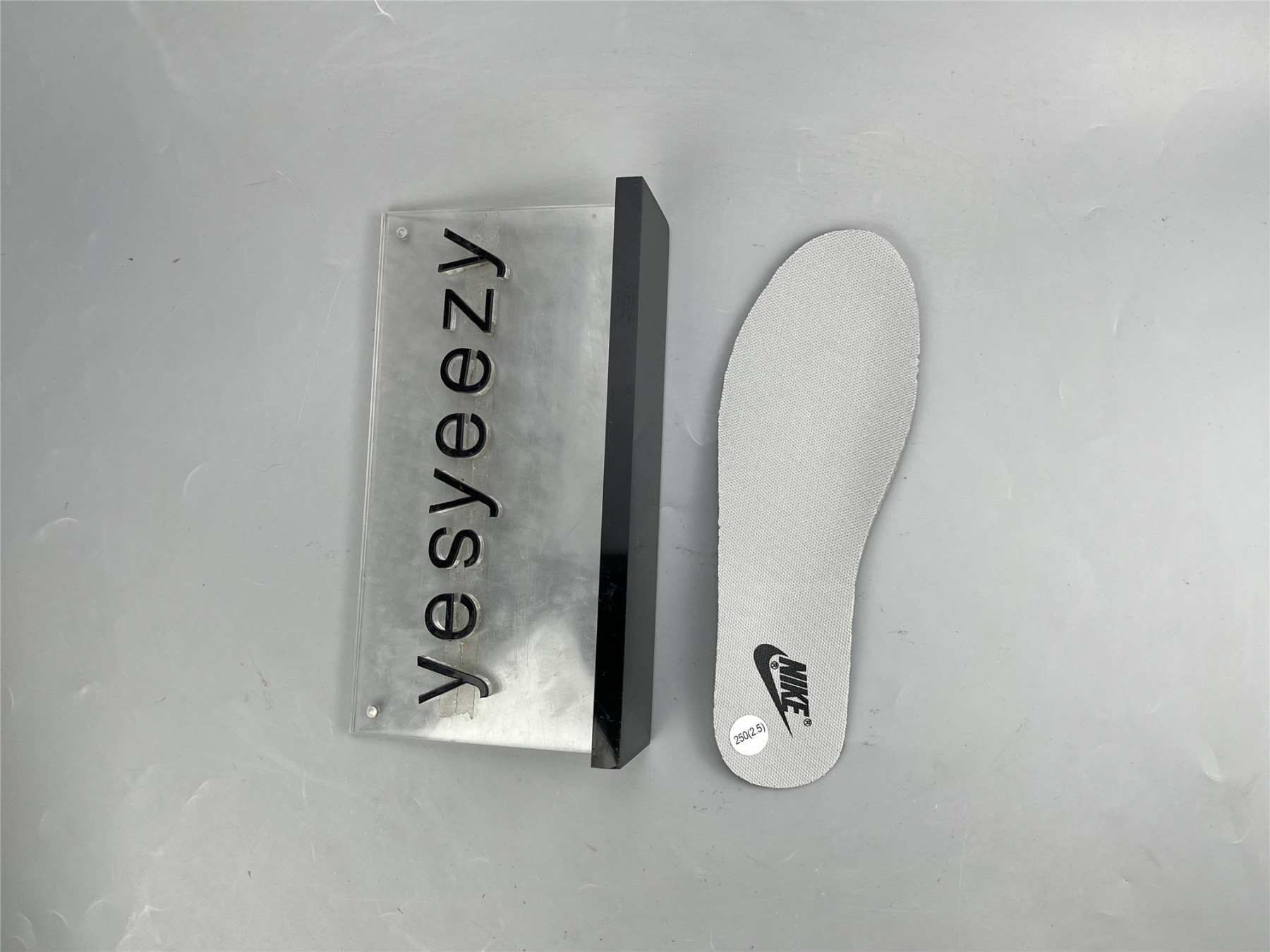 UA NIKE DUNK LOW GREY BLACK