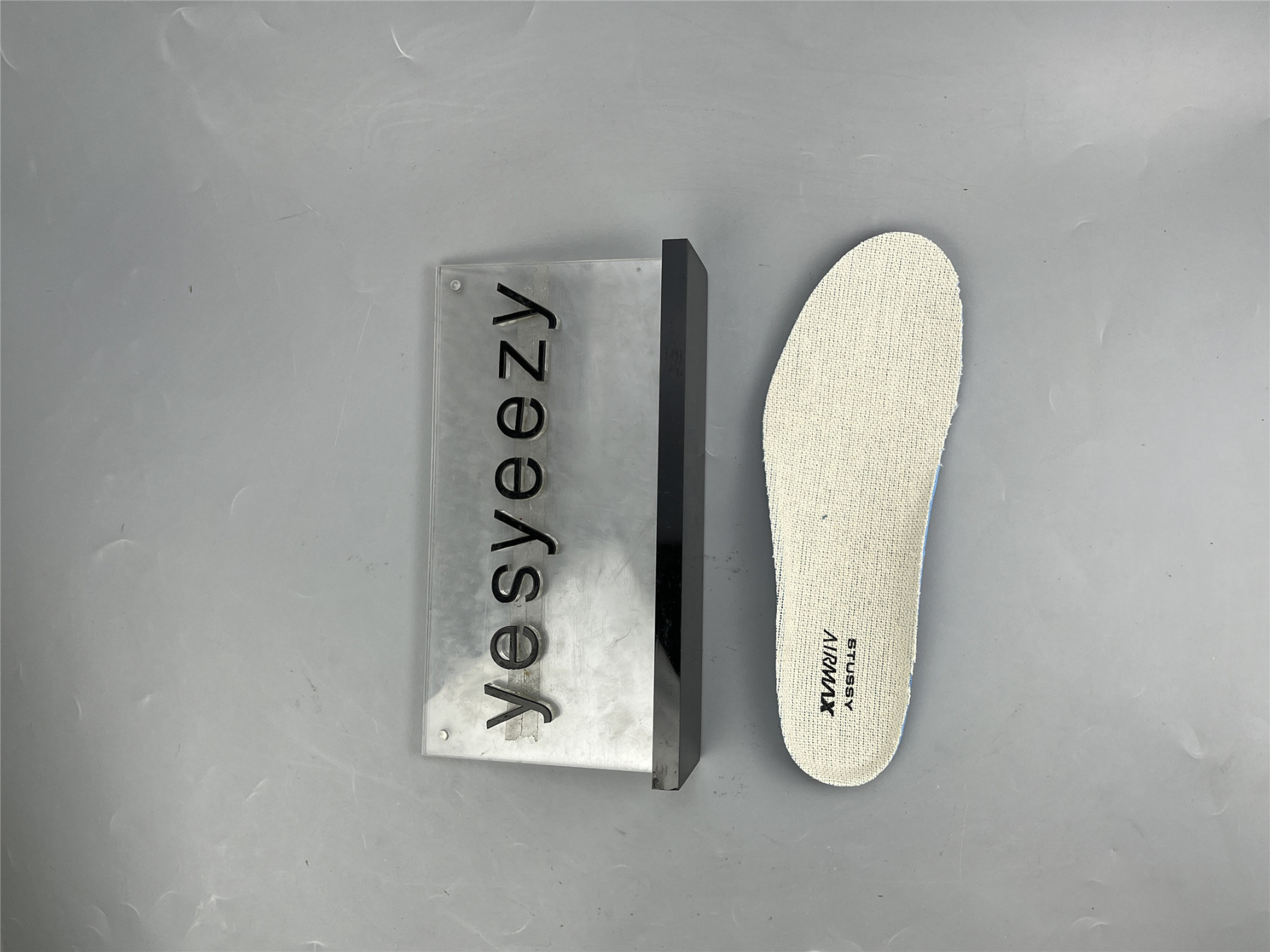 UA NIKE STUSSY X AIR MAX 2013 