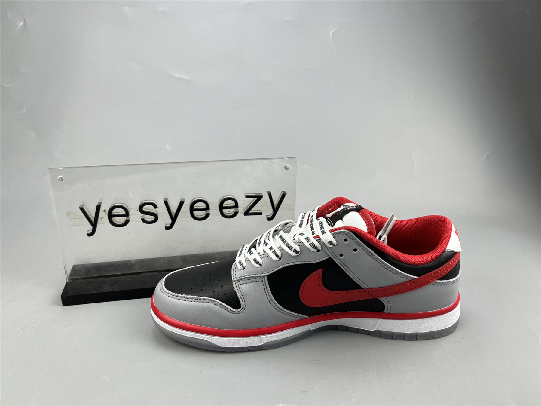 UA NIKE CLARK ATLANTA UNIVERSITY X DUNK LOW 