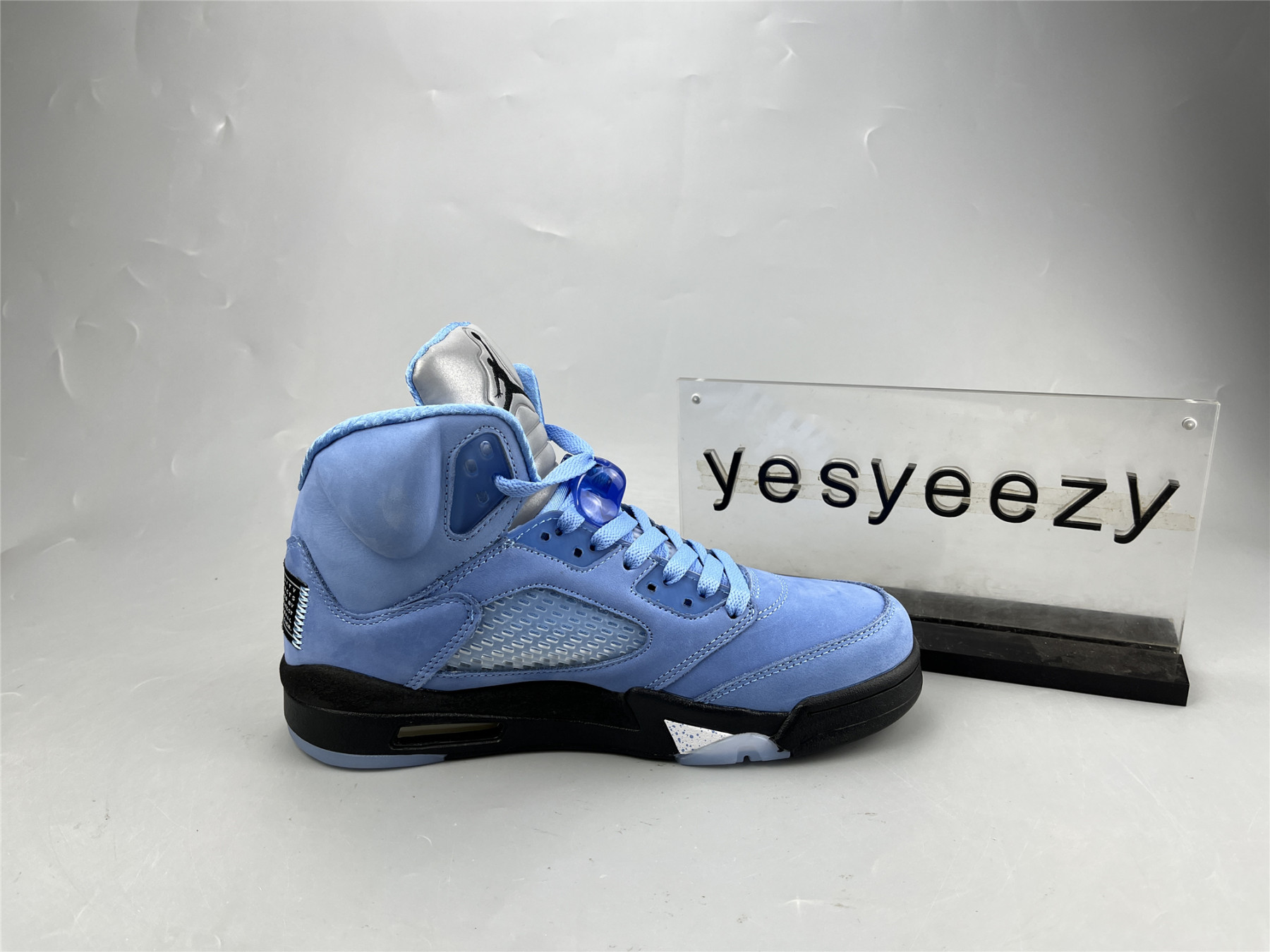 UA AIR JORDAN 5 RETRO "UNC"