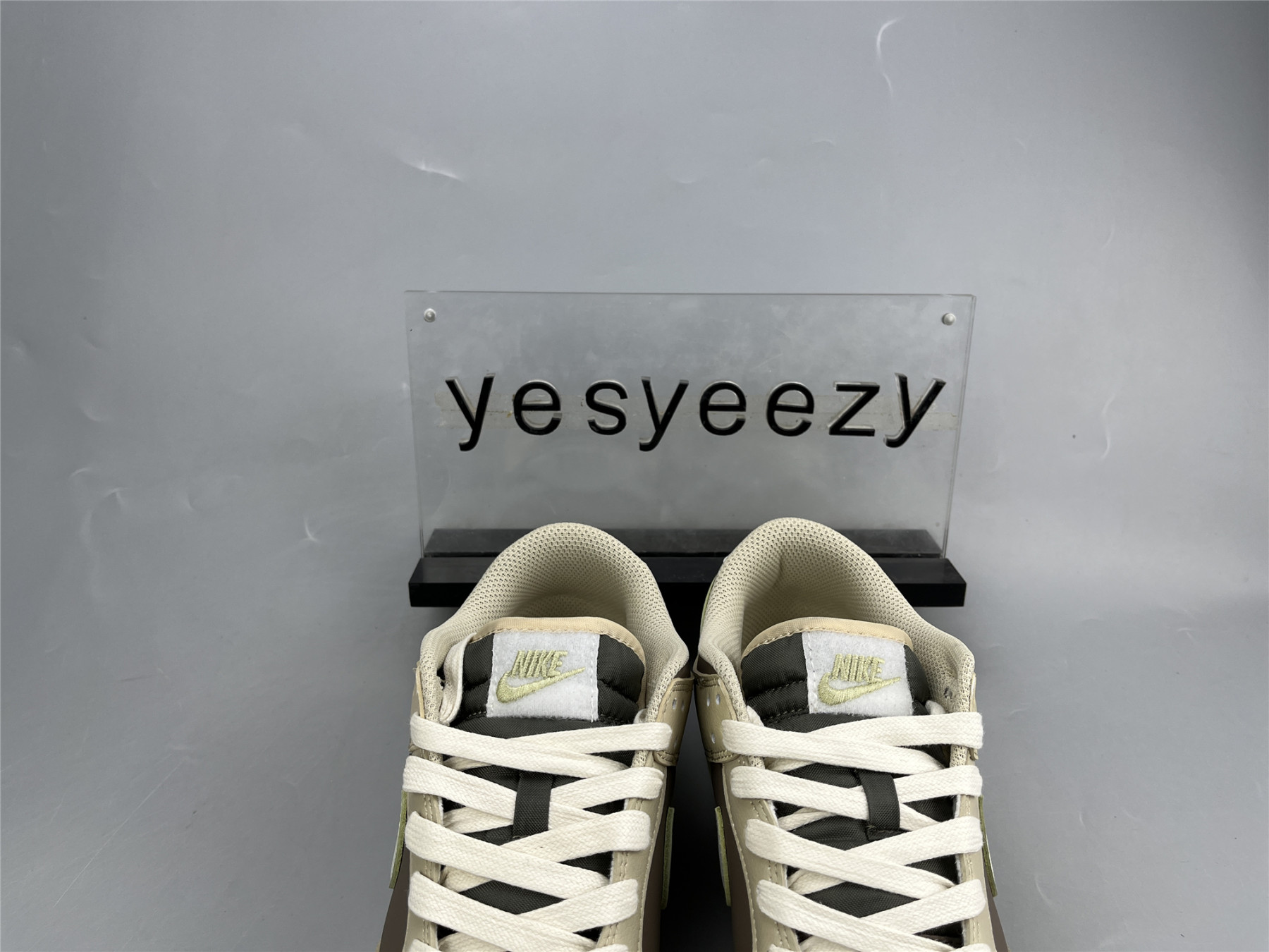 UA NIKE DUNK LOW MOCHA