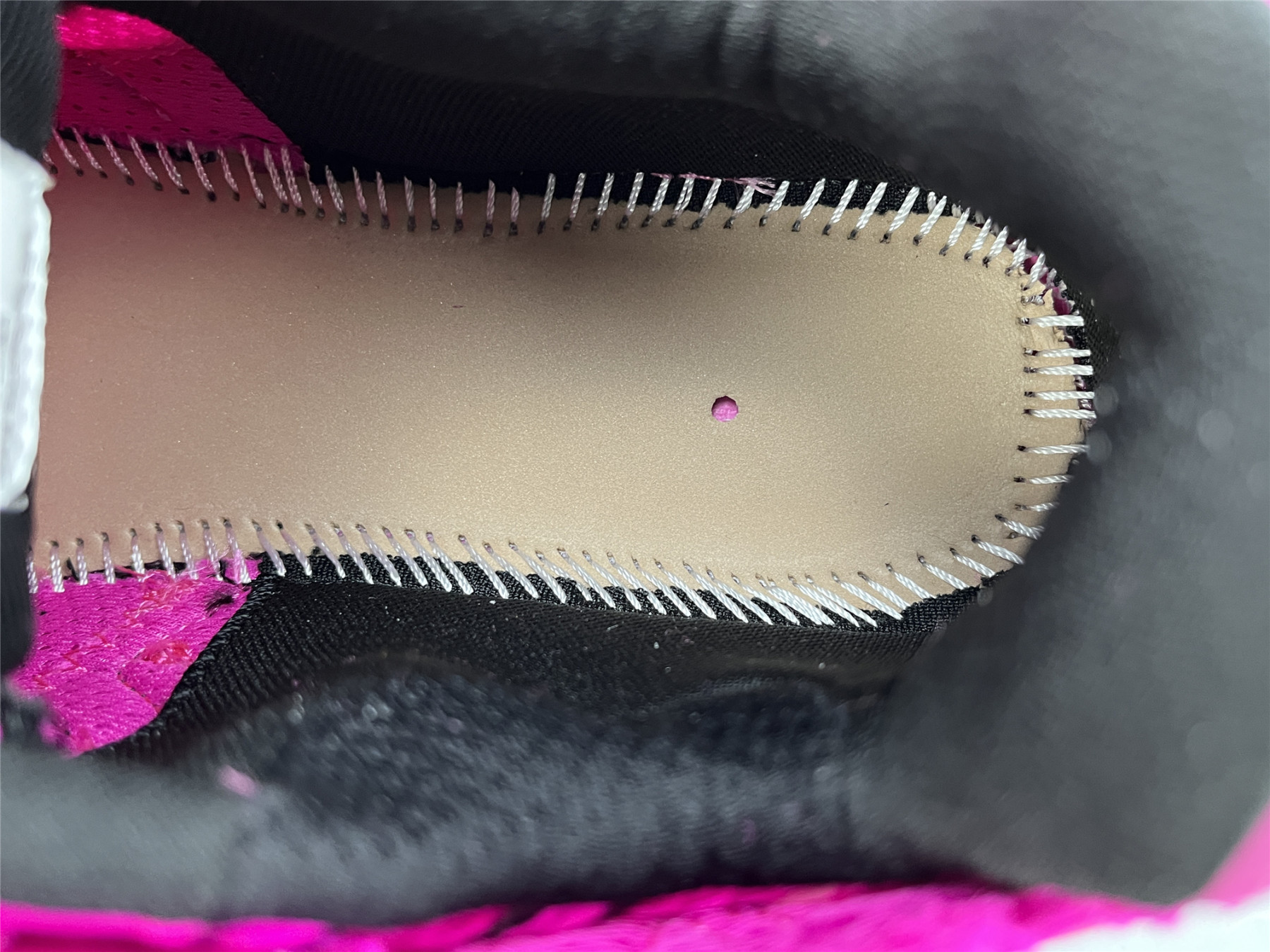 UA RUNNER DARK PINK BLACK