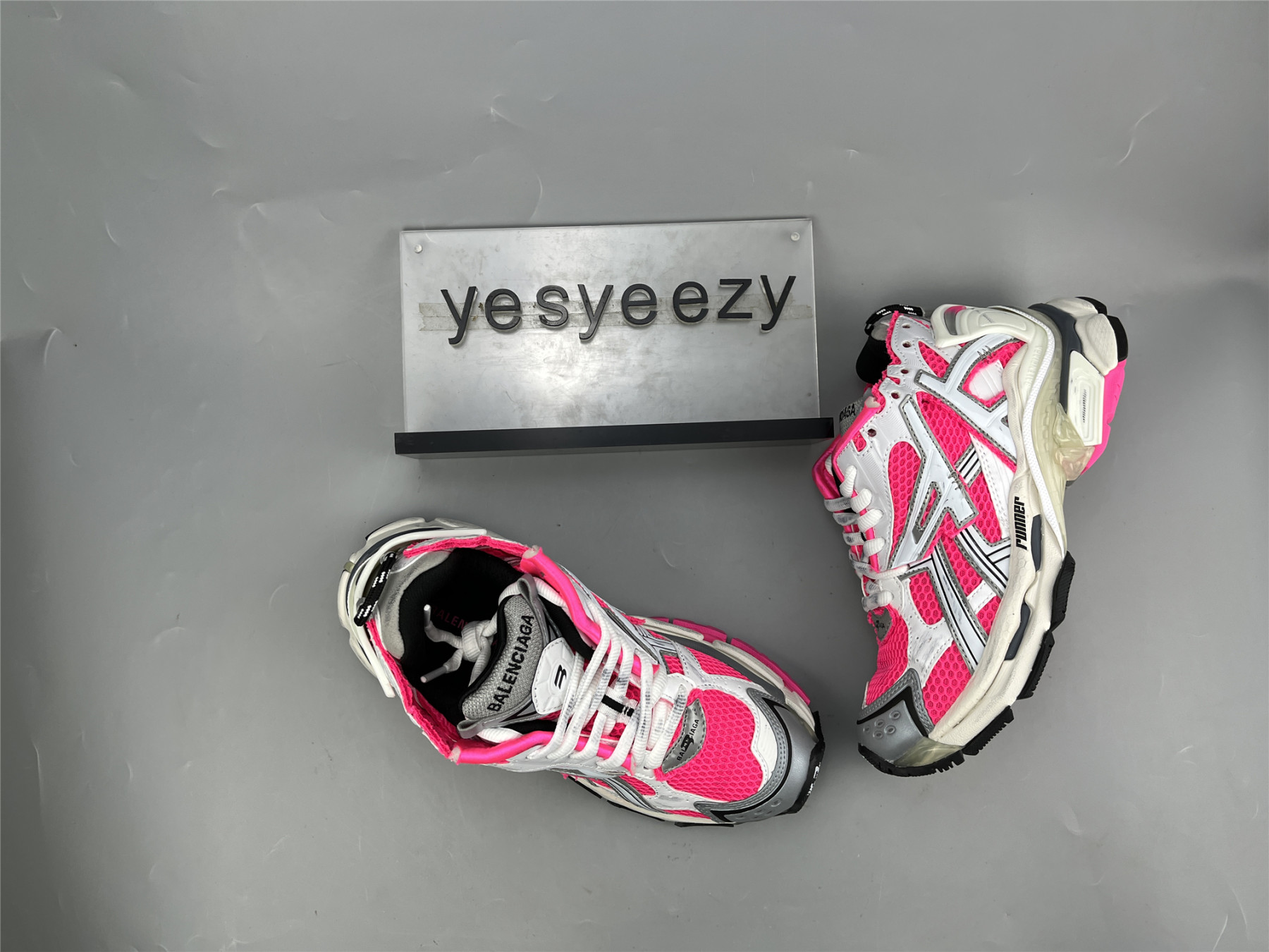 UA RUNNER PINK GREY BLK