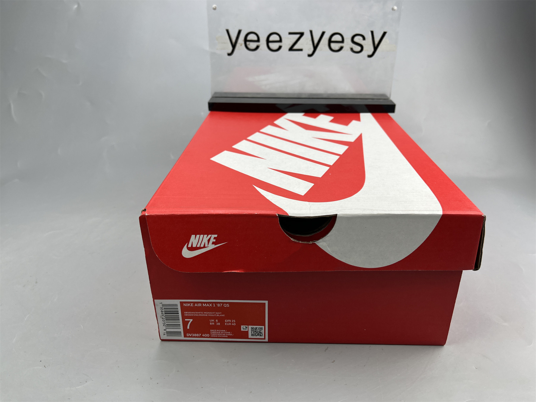 UA NIKE WMNS AIR MAX 1 QS 