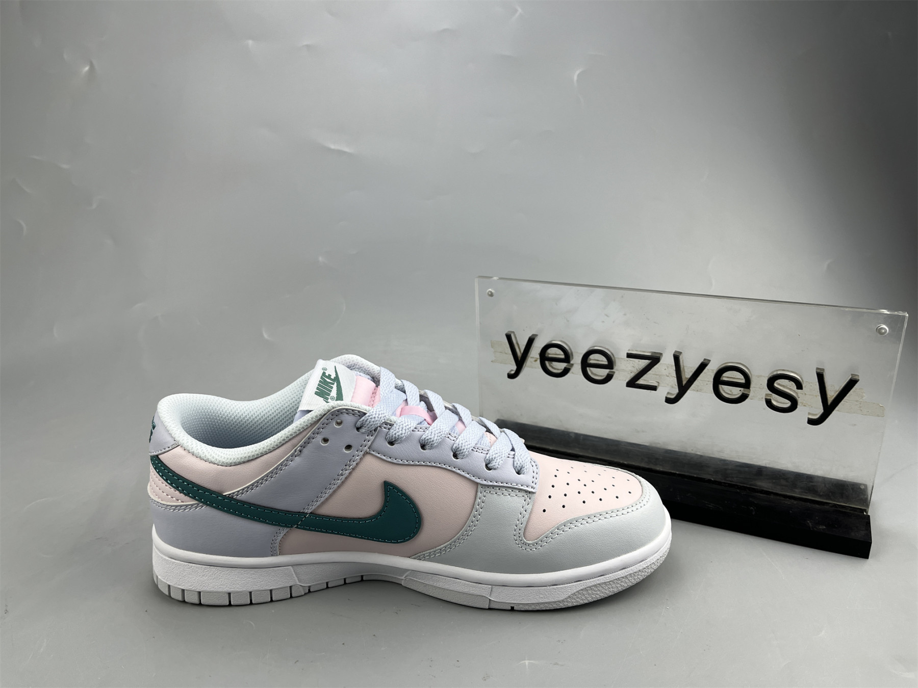 UA NIKE DUNK LOW GS MINERAL TERAL