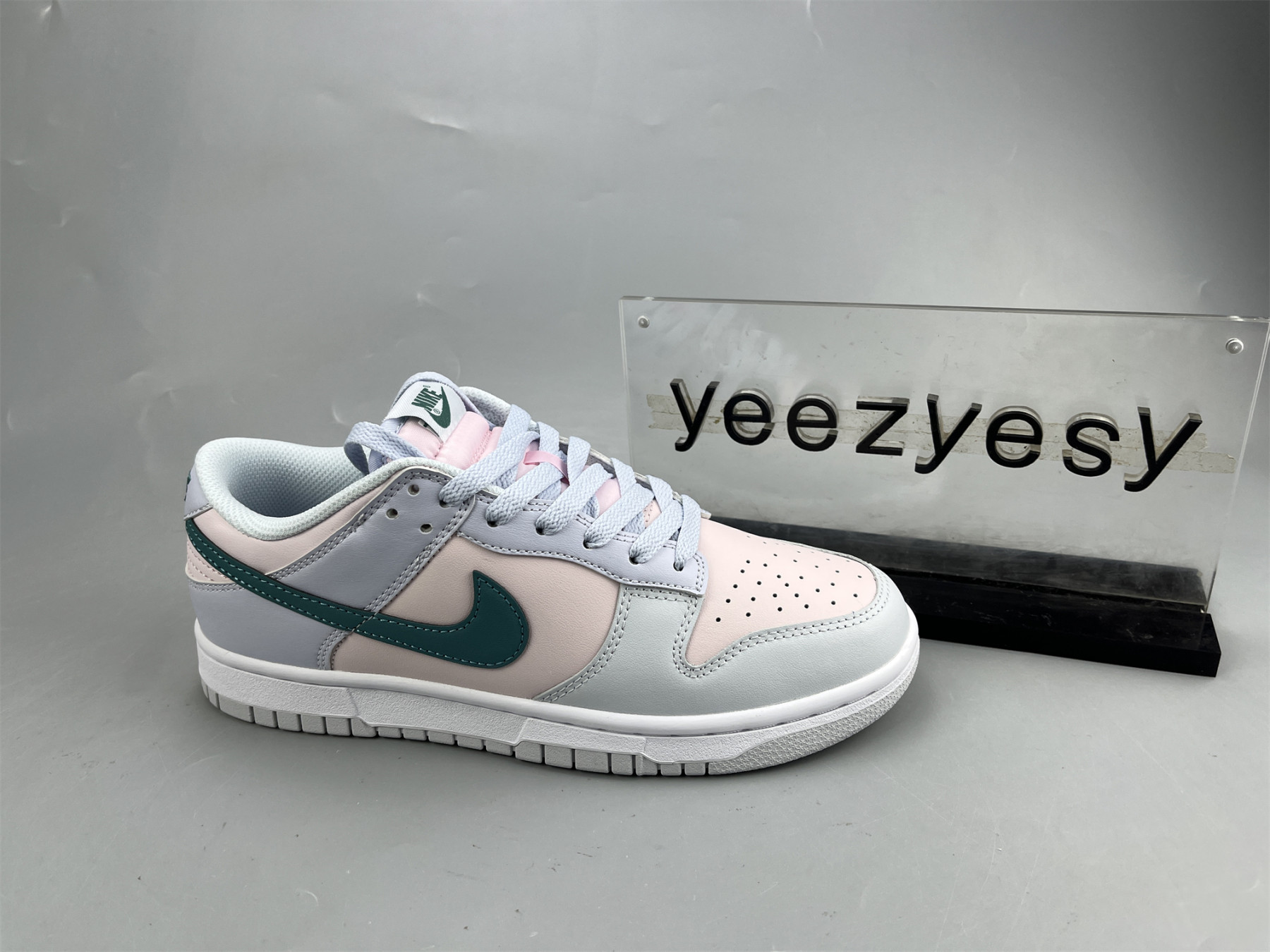 UA NIKE DUNK LOW GS MINERAL TERAL