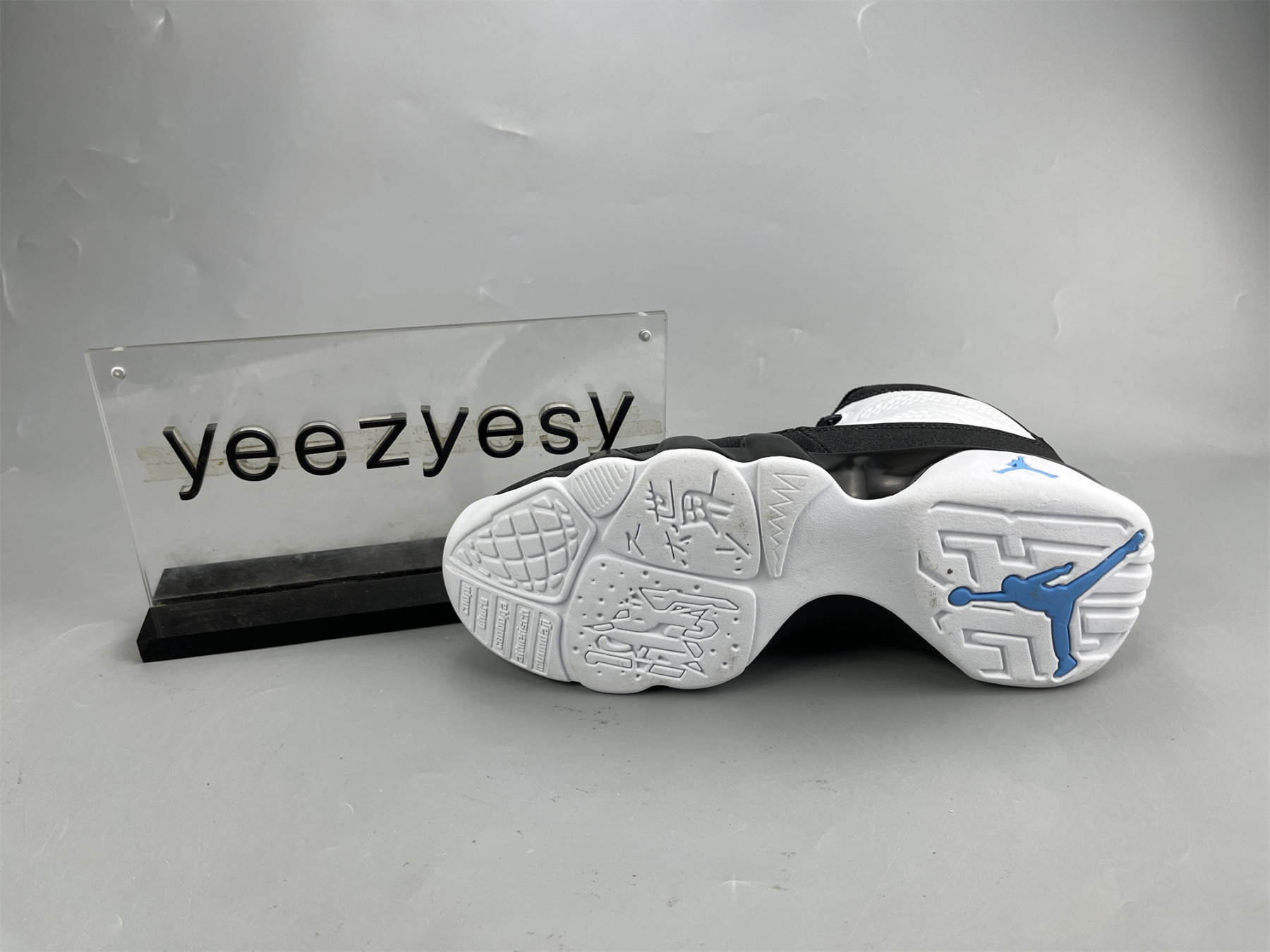 UA AIR JORDAN 9 RETRO 