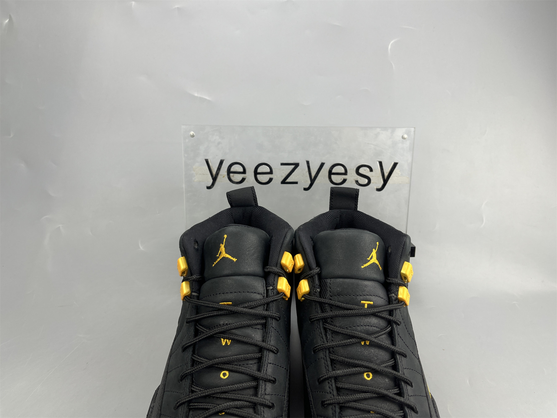 UA AIR JORDAN 12 RETRO 