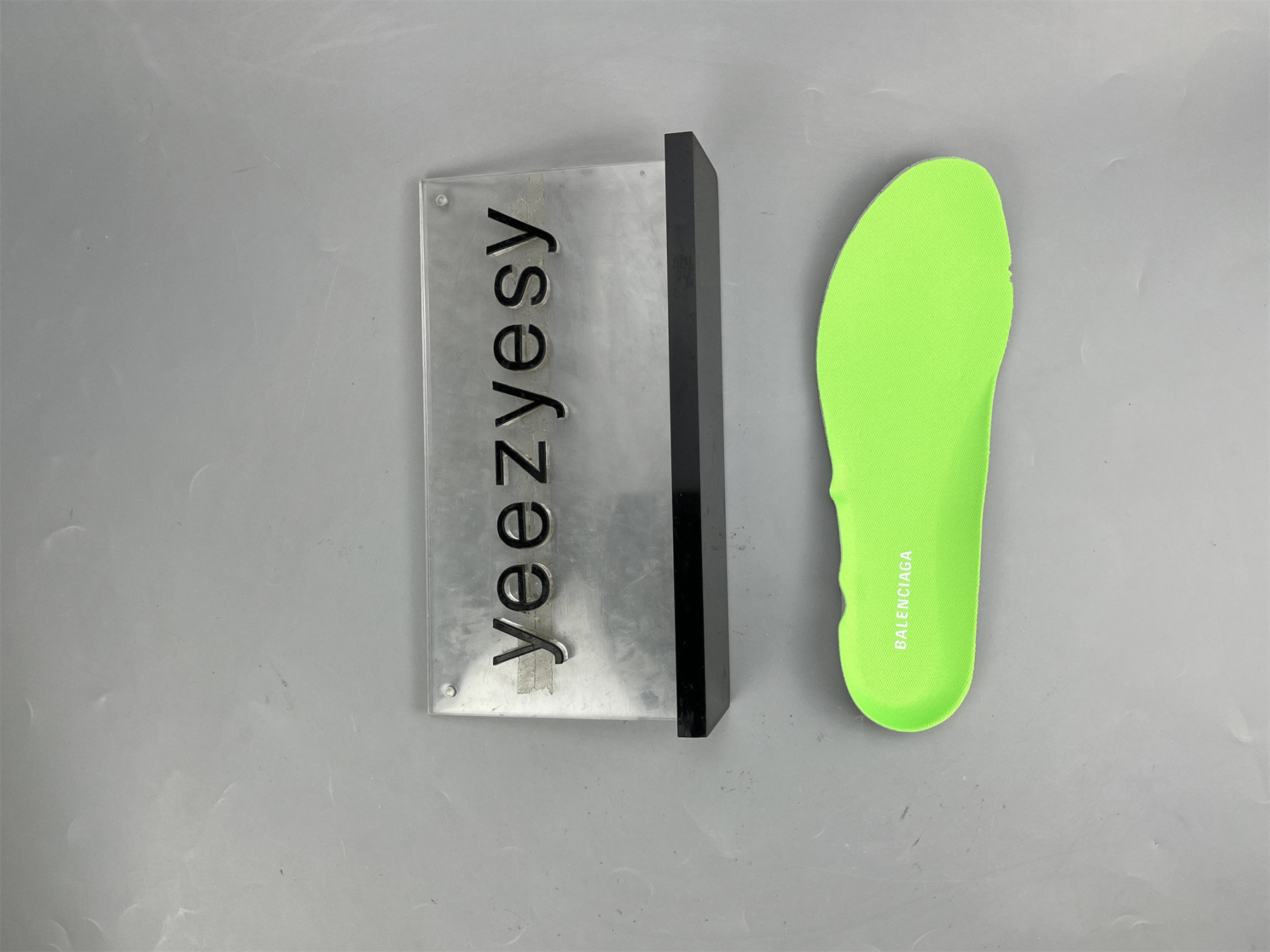 UA RUNNER WHITE GREEN