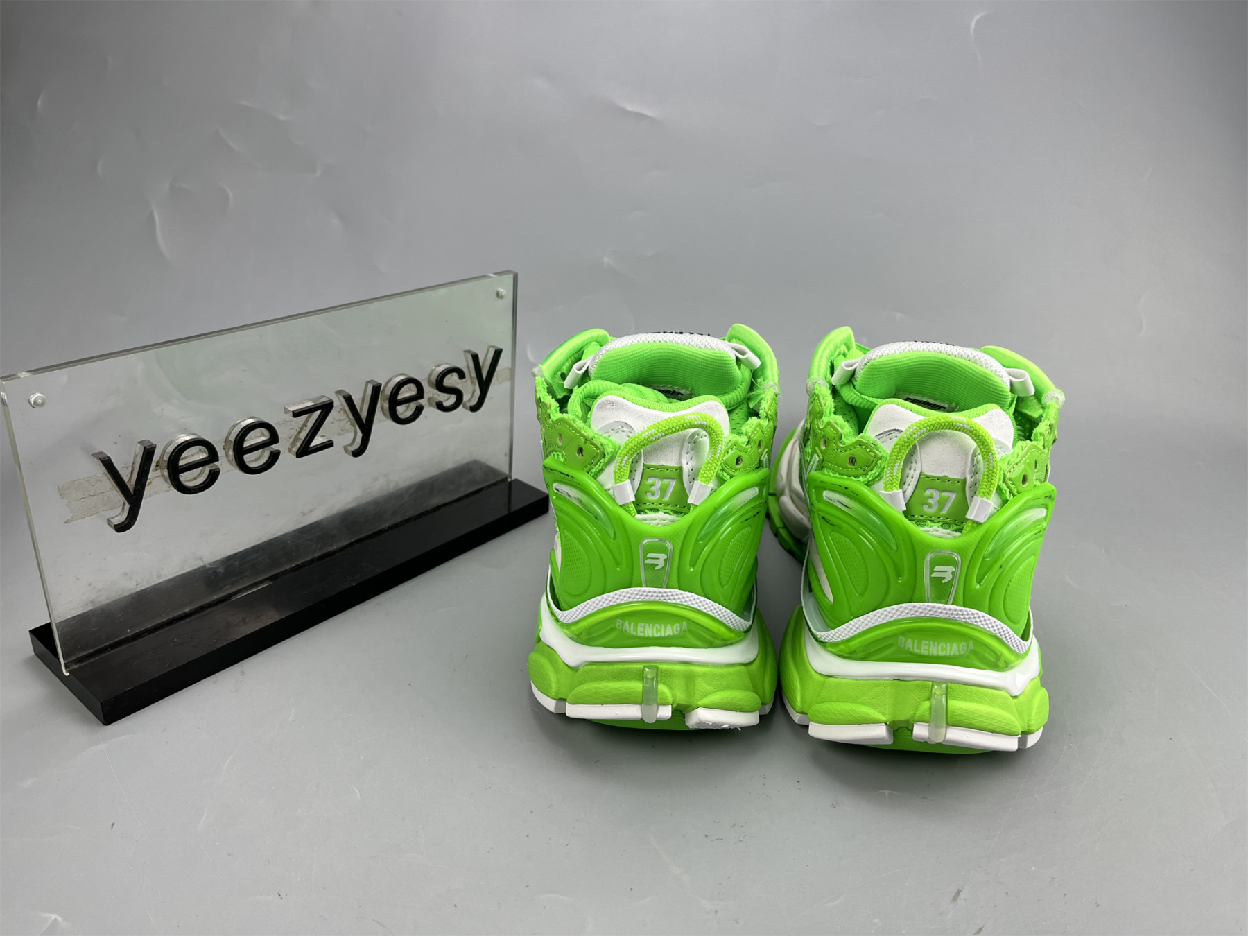 UA RUNNER WHITE GREEN