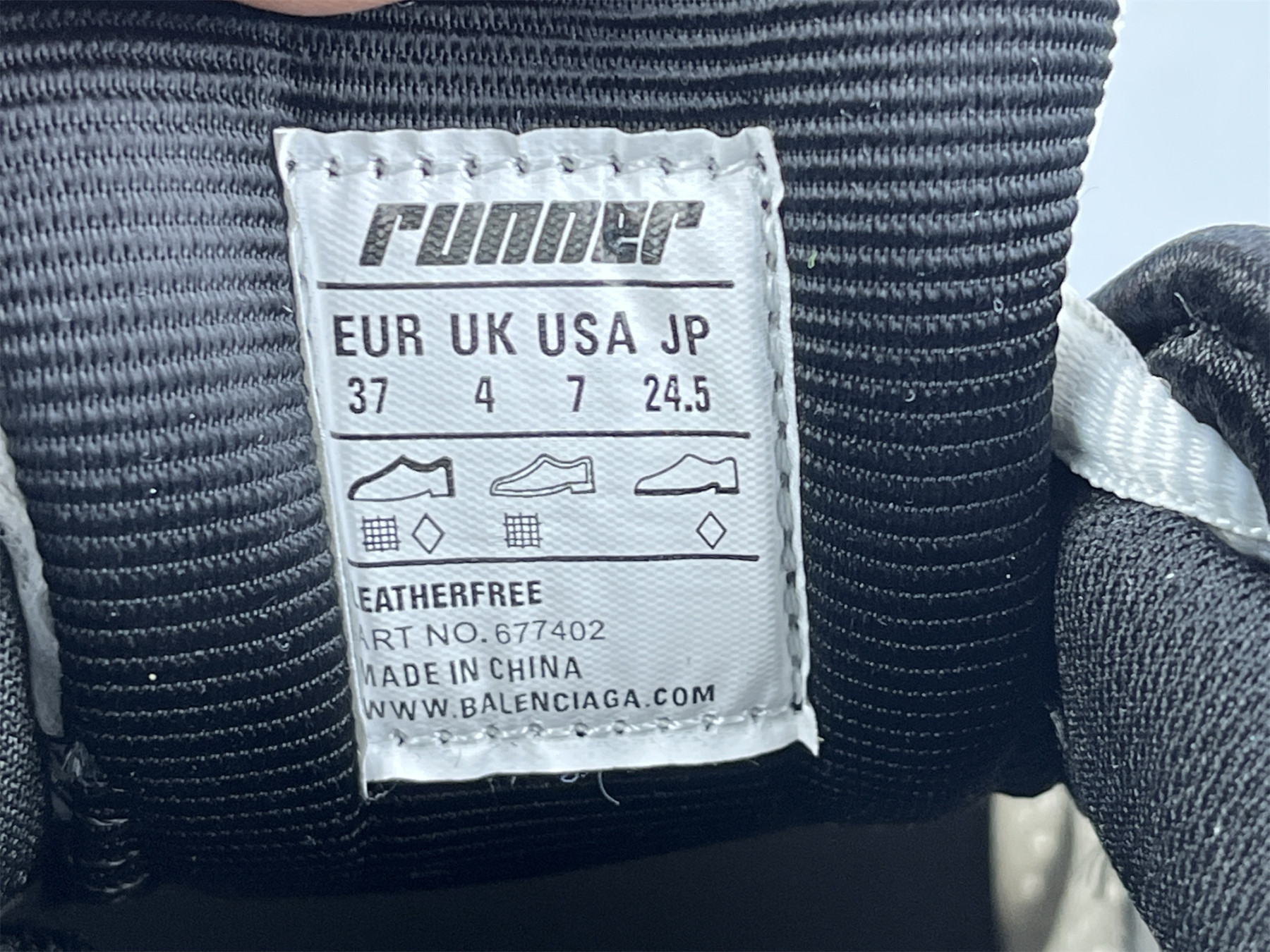 UA RUNNER BLACK CHAMPAGNE ORCHID