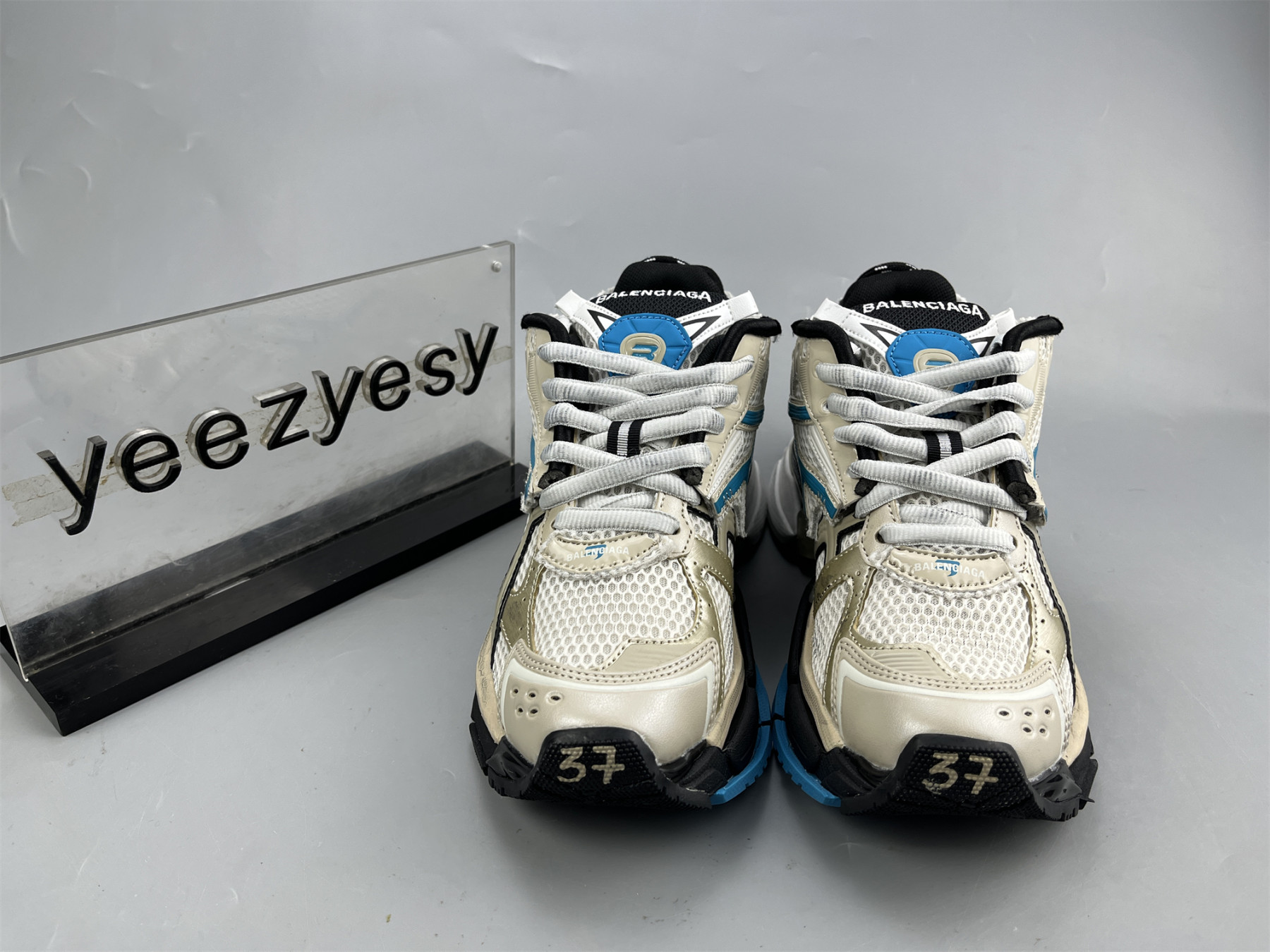 UA RUNNER BLACK CHAMPAGNE ORCHID