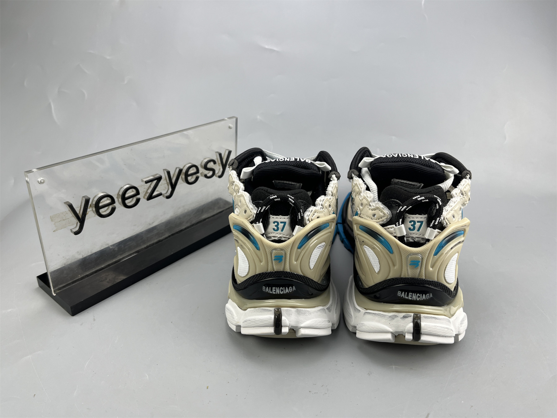 UA RUNNER BLACK CHAMPAGNE ORCHID