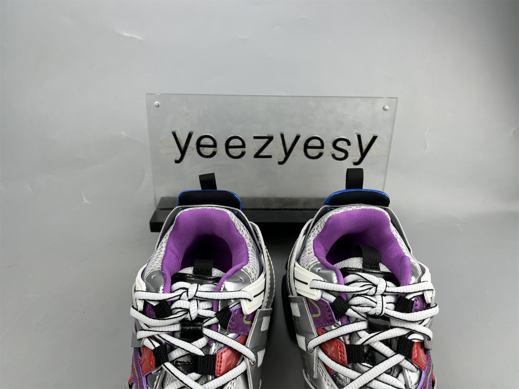 UA SNEAKER SILVER COLORBLOCK
