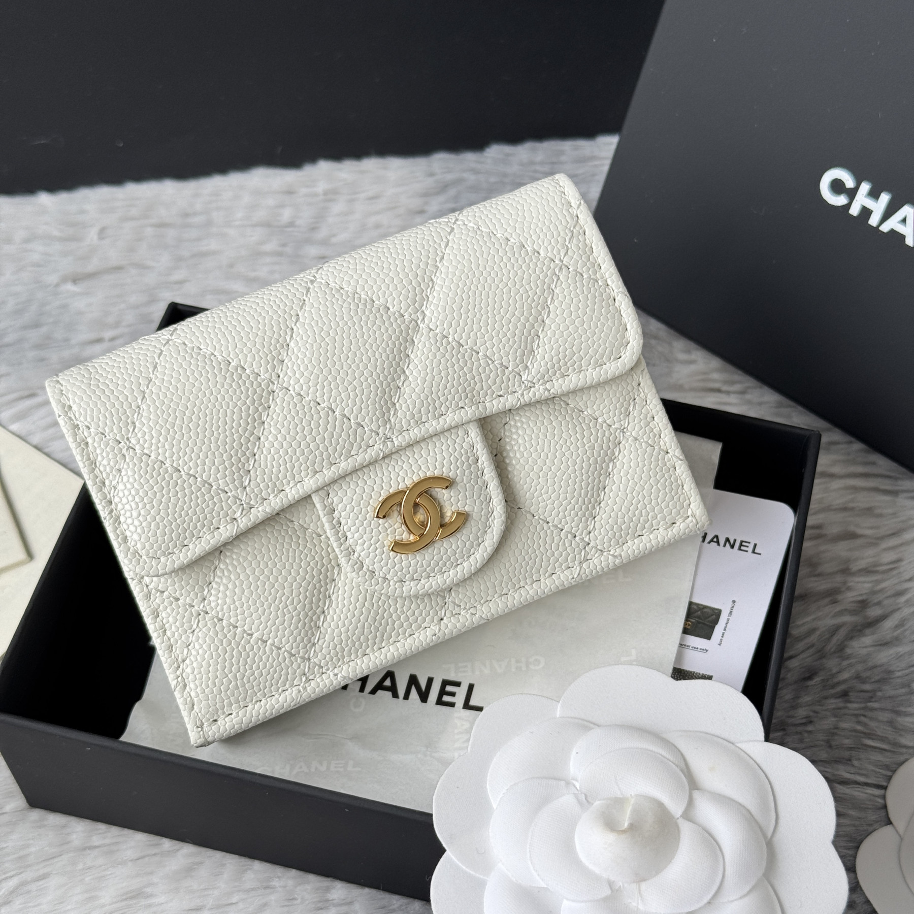 Ch**el card holder 10.5x7.5x3cm