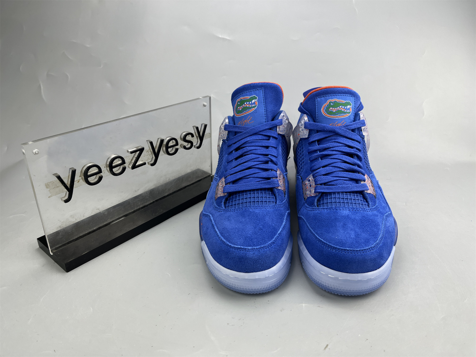 UA AIR JORDAN 4 