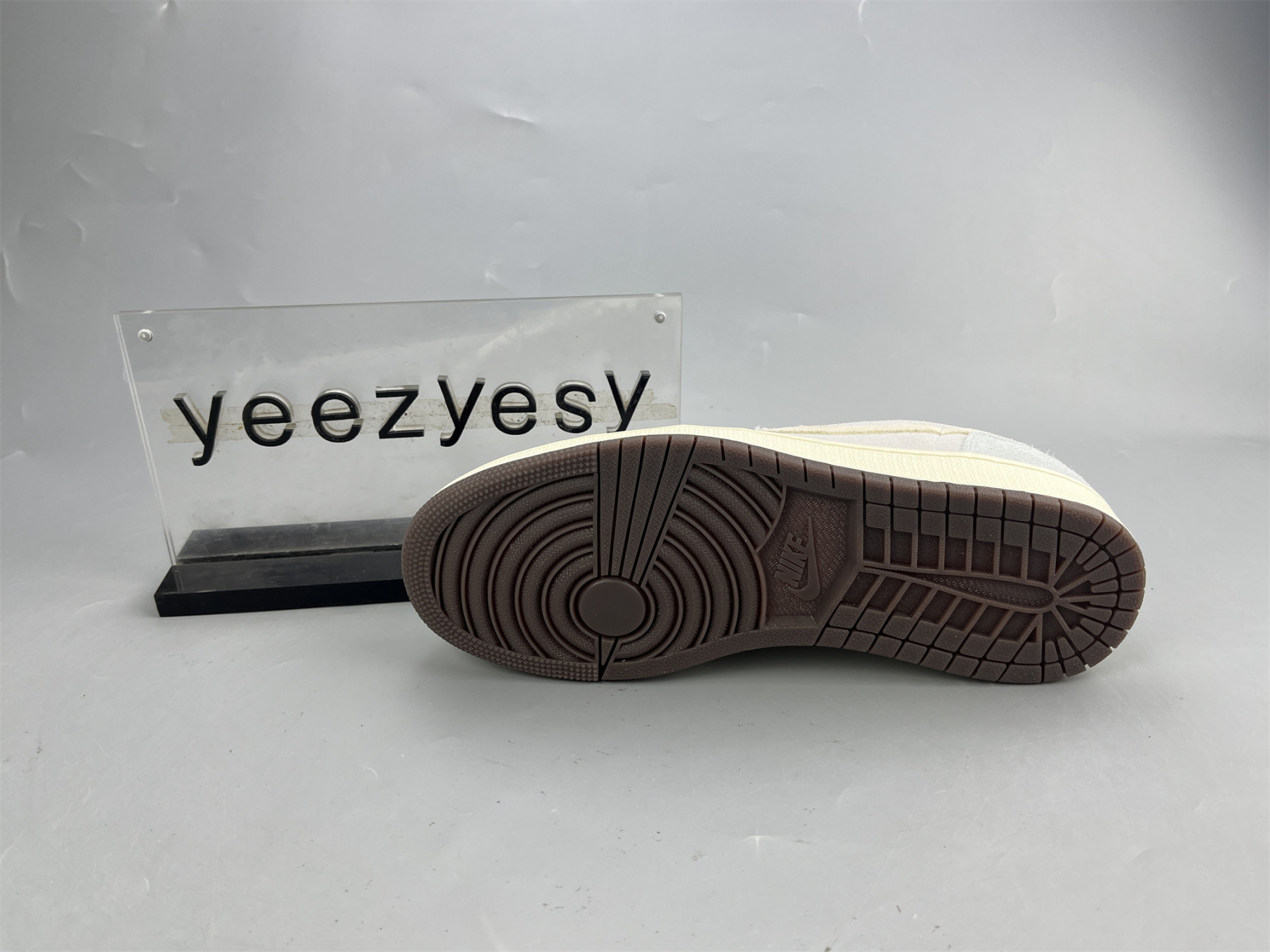 UA AIR JORDAN 1 RETRO LOW OG 