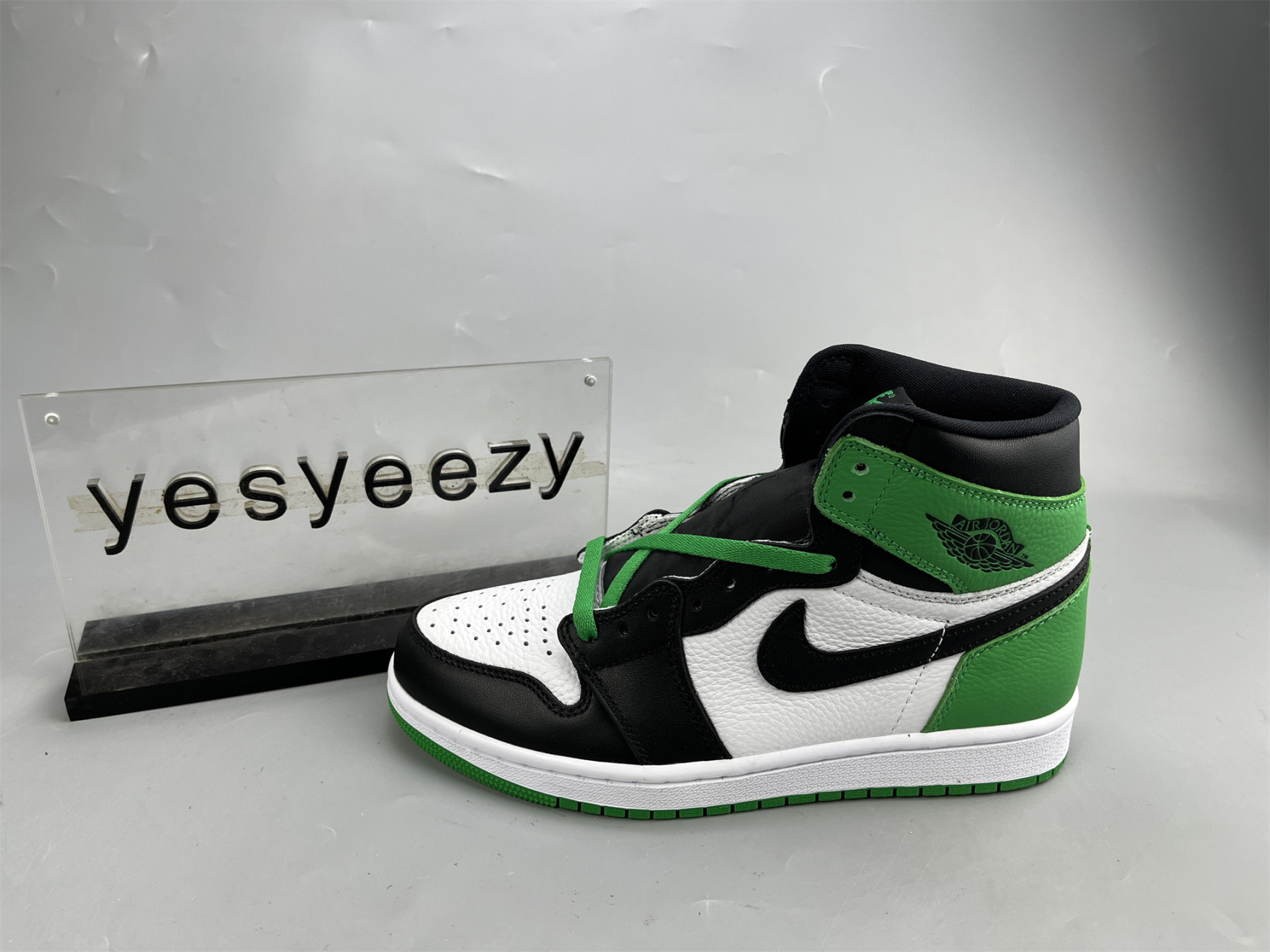 UA AIR JORDAN 1 RETRO HIGH OG 