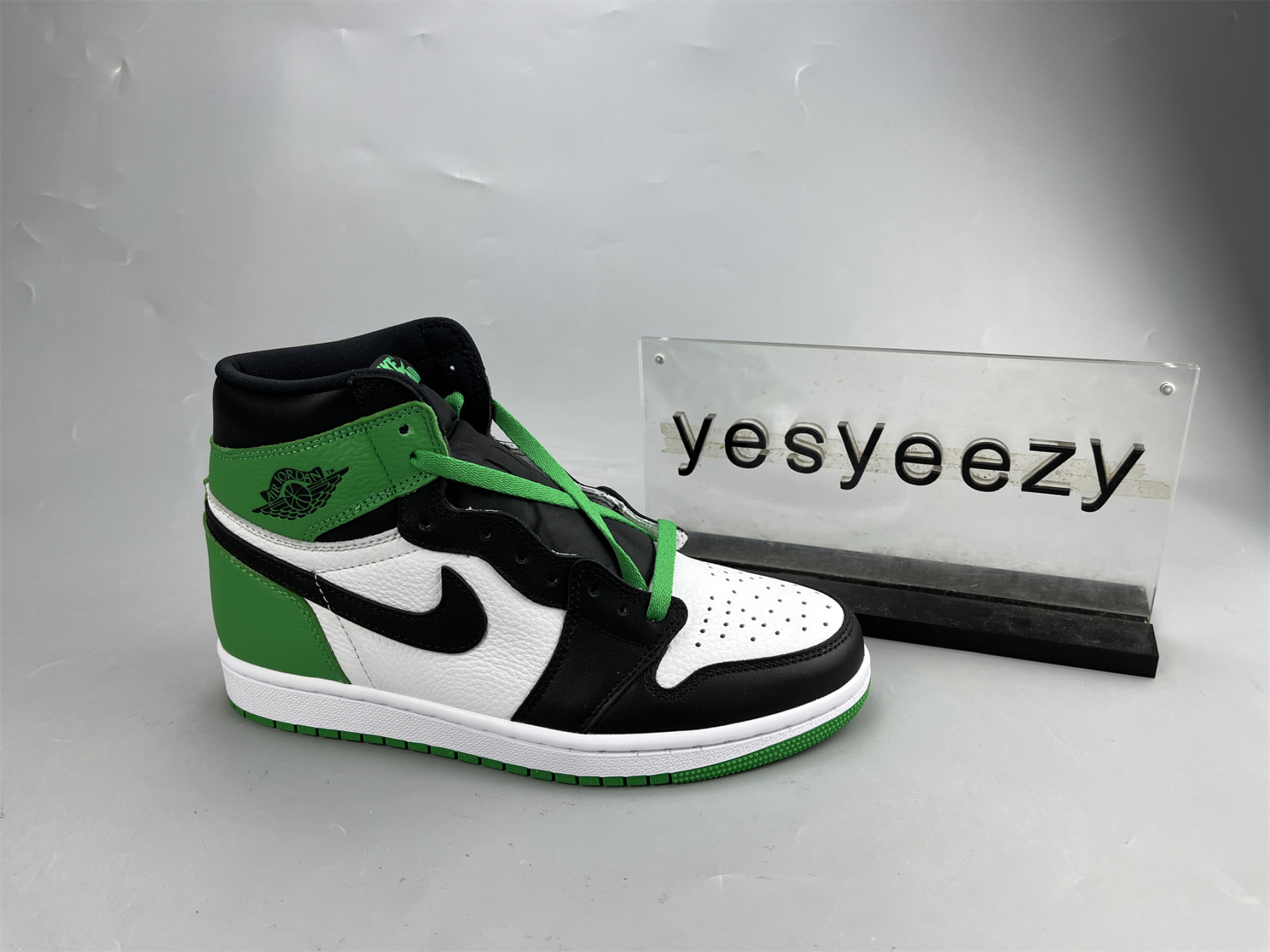 UA AIR JORDAN 1 RETRO HIGH OG 